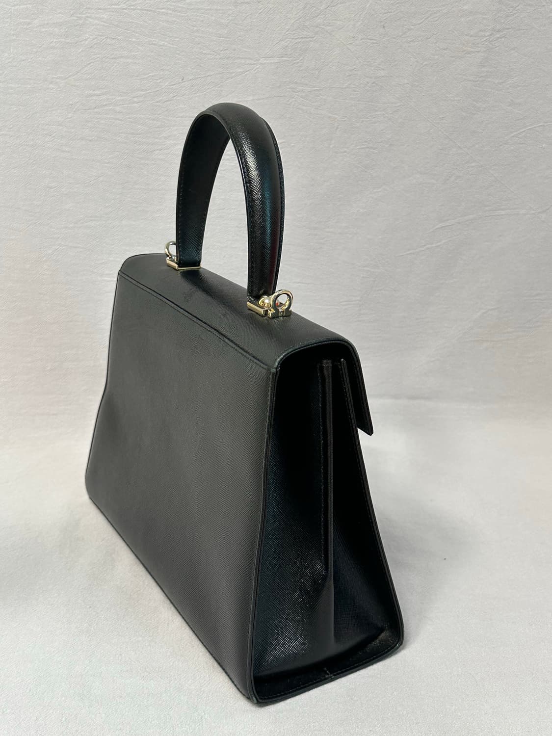 페라가모 블랙 토트백 + 스트랩 간치니 탑핸들 켈리백 사피아노 상품이미지7