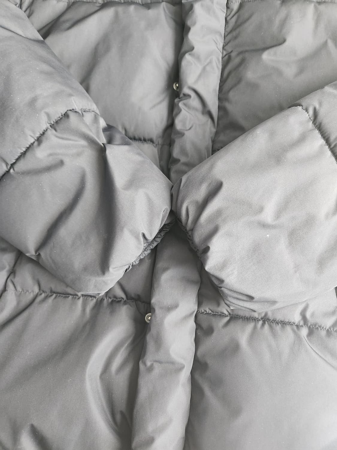 에잇세컨즈 남성 푸퍼 블랙 숏패딩 사이즈100(L)

얼핏보면 새거에요^ 상품이미지3