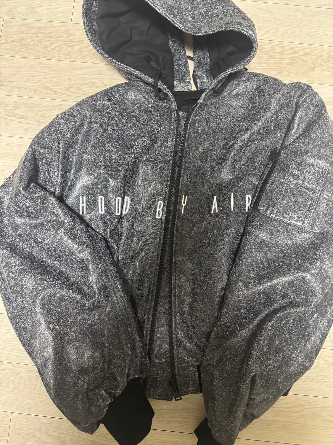 후드바이에어 레더봄버후드 상품이미지3