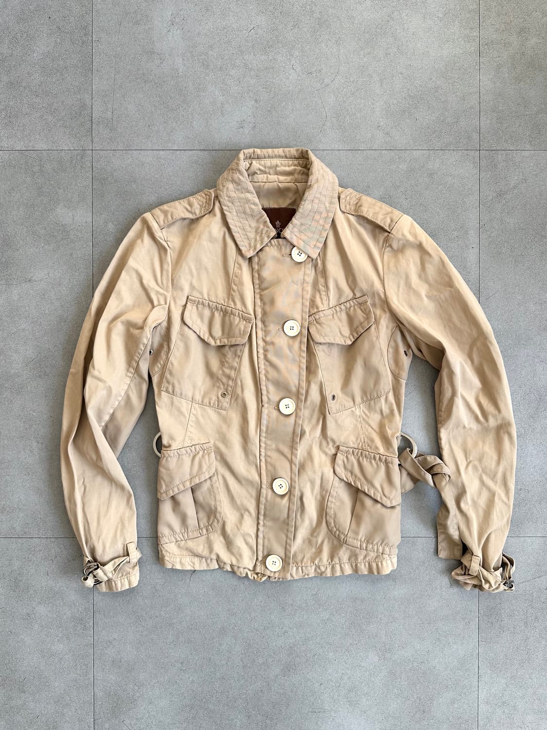 몽클레어 유틸리티 베이지 워크자켓 상품이미지1