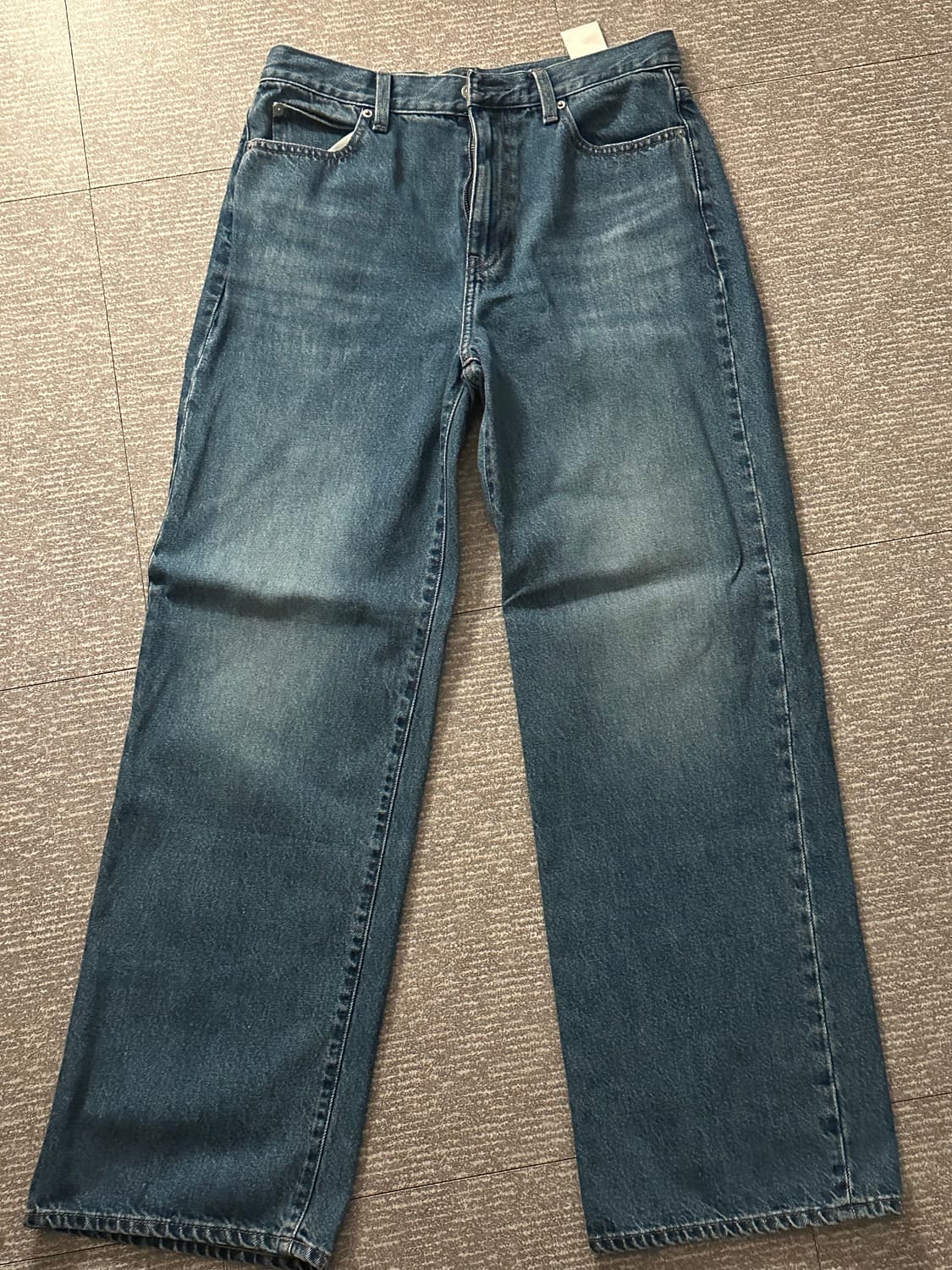 유니클로 스트레이트핏 데님 상품이미지1