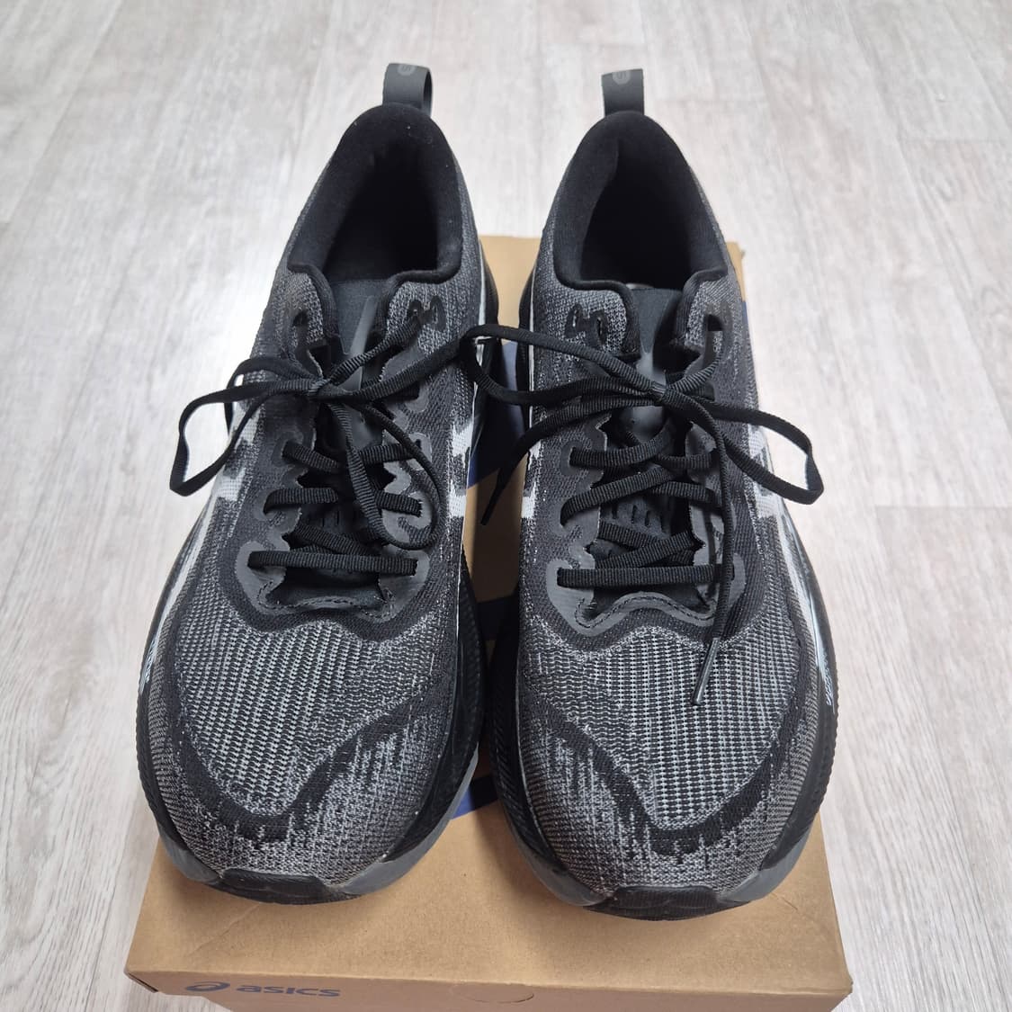 아식스 슈퍼블라스트2 블랙 색상 275사이즈 상품이미지1