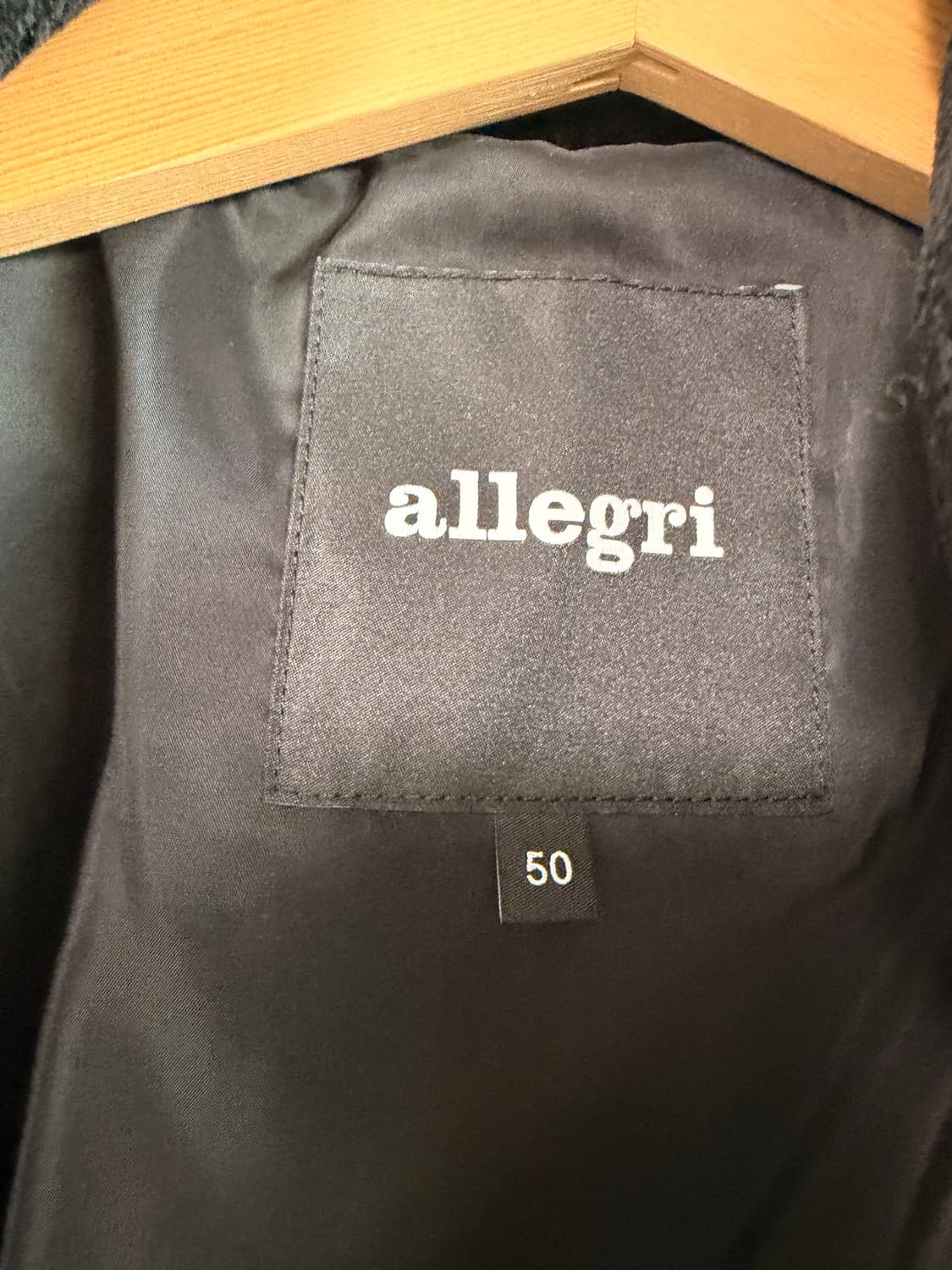 알레그리 [25FW] 블랙《Velour》니트 다운 점퍼 상품이미지8