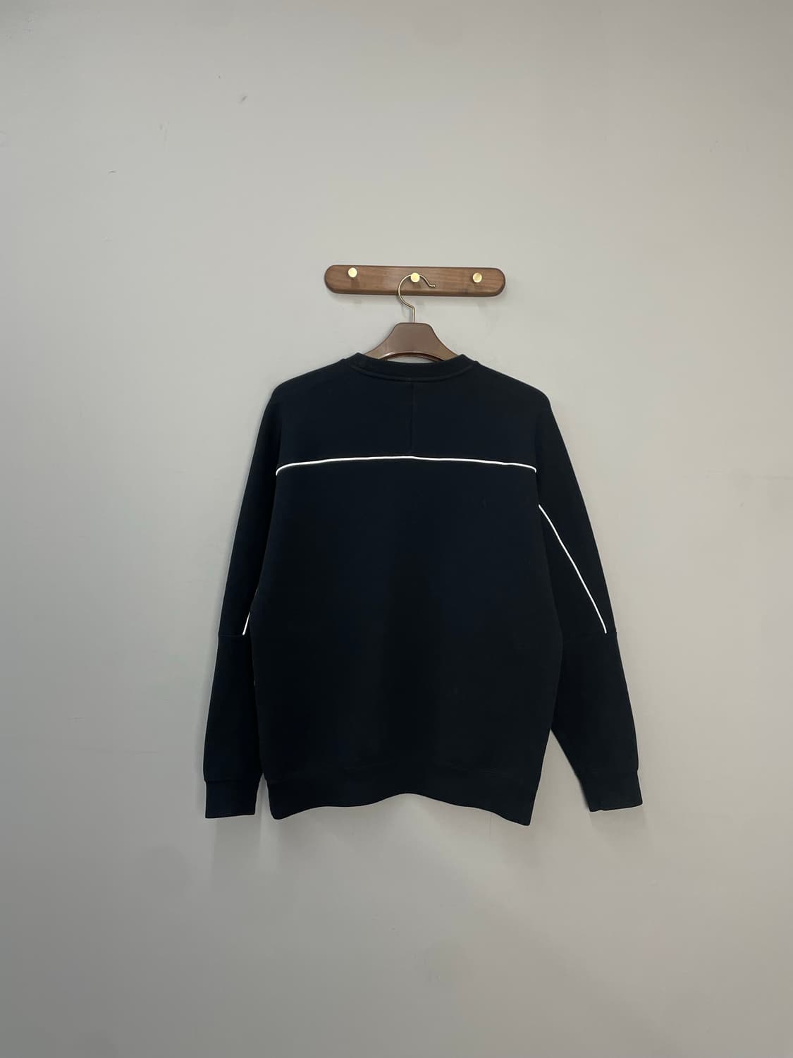 브리스톨 사이드라인 빅로고 블랙 맨투맨 H2110 상품이미지4