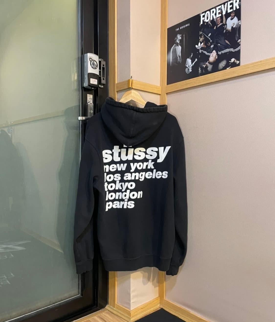 스투시 이탈릭 후드티 상품이미지1