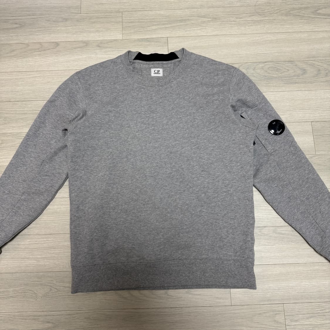 cp컴퍼니 맨투맨 상품이미지1