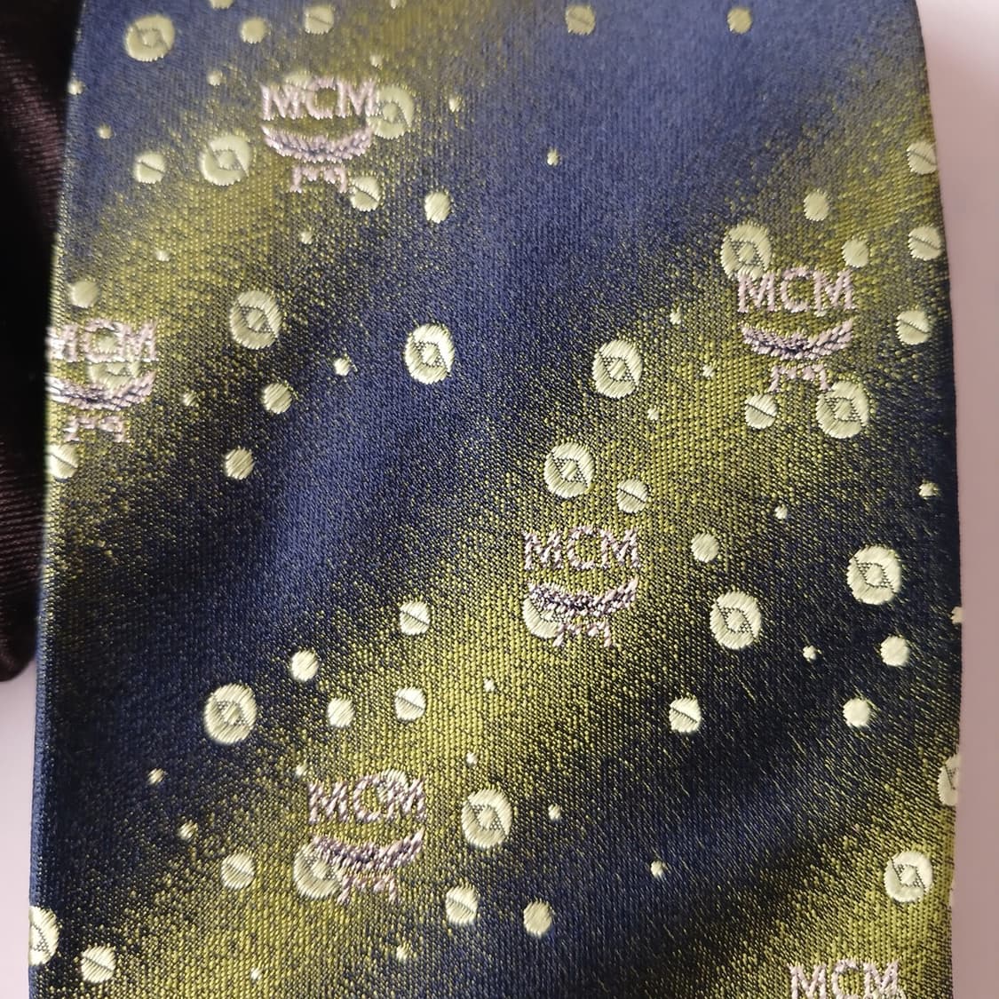 엠씨엠 실크 그린 로고 패턴 넥타이 9.1cm A+등급 A19636엠씨엠 상품이미지7