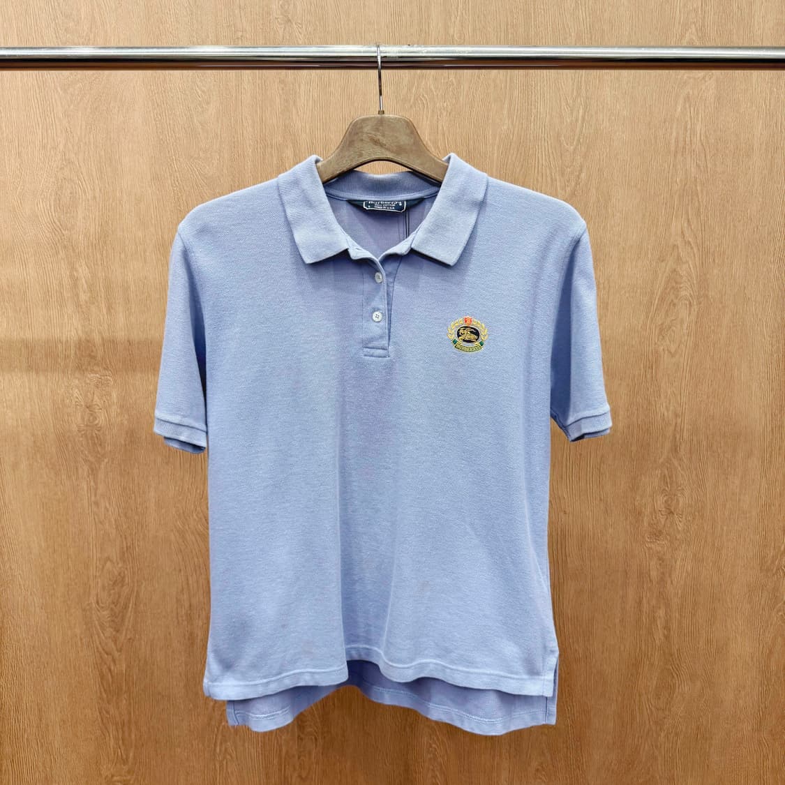 버버리 카라 반팔티 USA 피케 크레스트 자수 로고 디테일 퍼플 상품이미지2