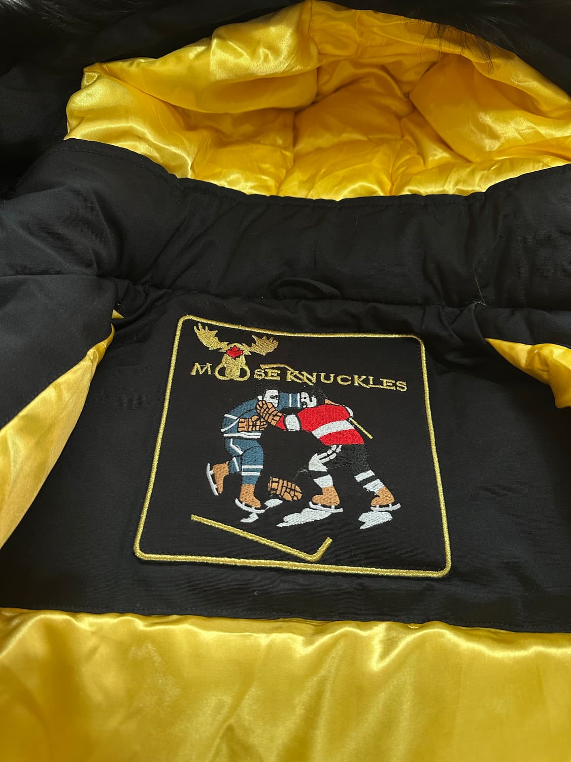 무스너클 스틸링 블랙 폭스퍼 패딩 M 상품이미지4