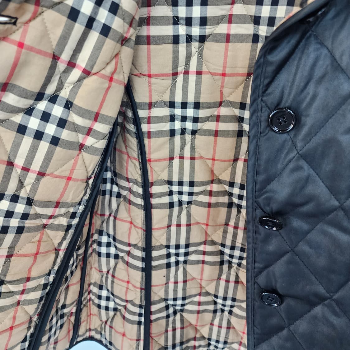 버버리 블랙 퀼팅 자켓 상품이미지9