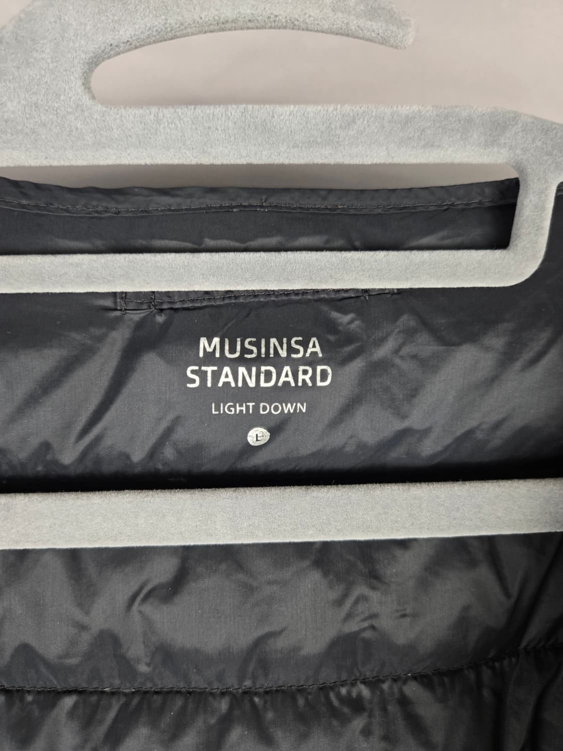 [무료배송]무신사스탠다드 L 남성 라이트 덕 다운 경량 패딩 조끼 블랙 상품이미지8