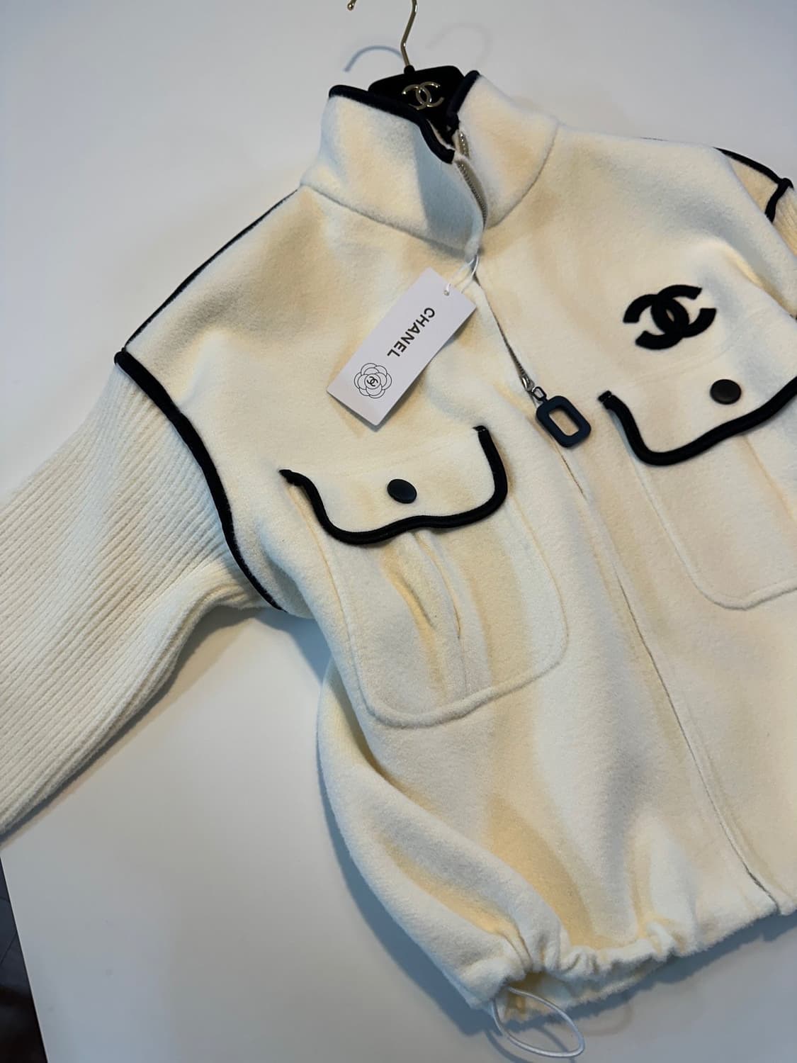 (새상품)샤넬집업 상품이미지5