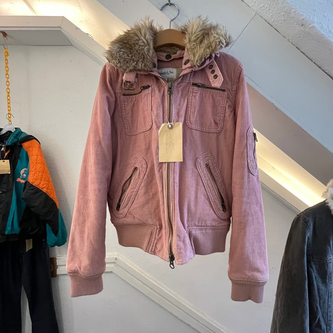 아베크롬비 코듀로이 울프조 카라 핑크 와이투케이 상품이미지1