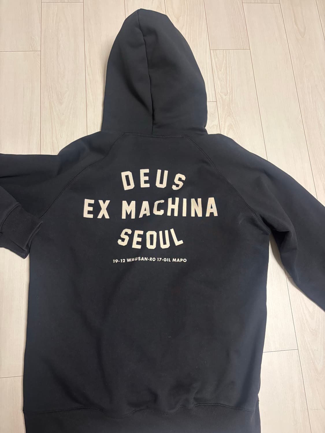 데우스 서울 후드티 상품이미지2