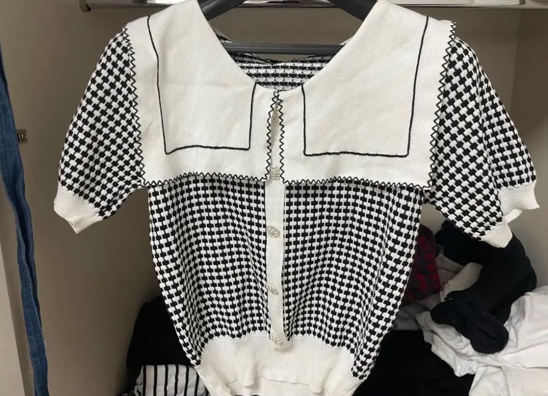 egoist 에고이스트 반팔 크롭 니트 블라우스 상품이미지1