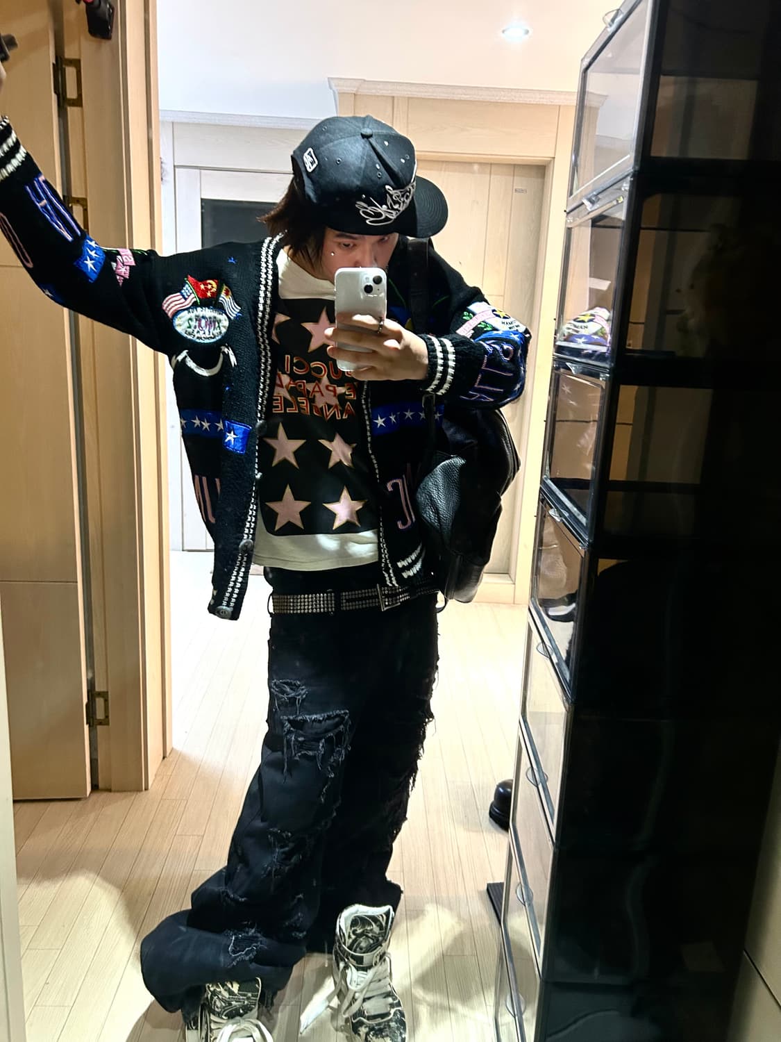 Stitch Logo Over Black Cardigan 상품이미지2