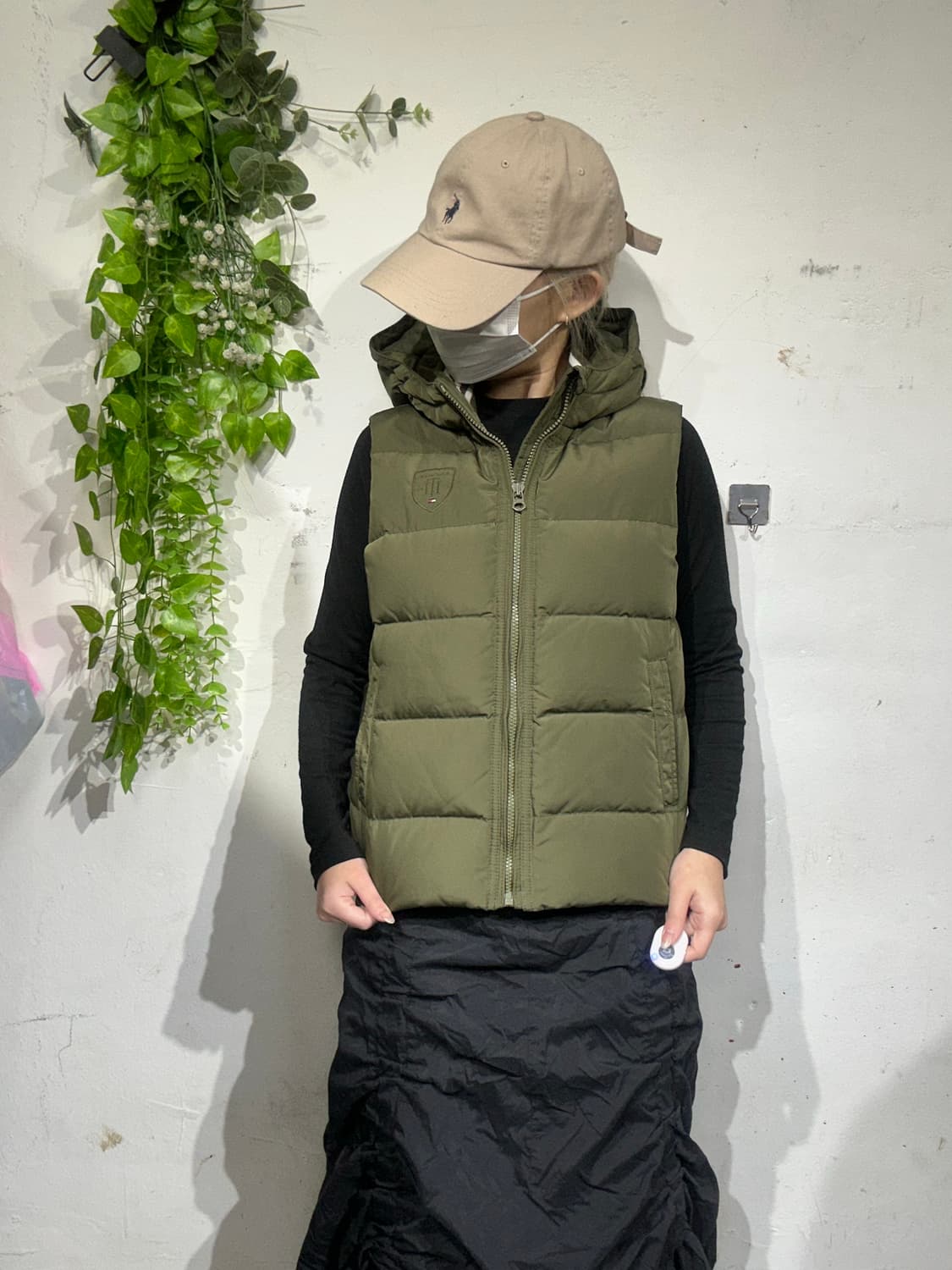 타미 힐피거 카키 후드 패딩 조끼 베스트 상품이미지2