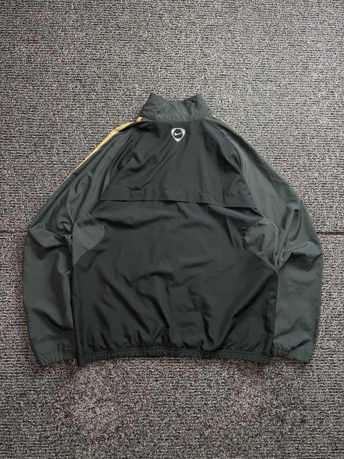 나이키 스우시 로고 올드스쿨 바람막이 자켓 2510 상품이미지4