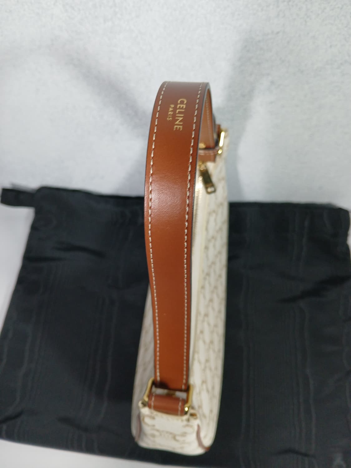 셀린느 트리오페 아바 호보백 193952BZJ 상품이미지7