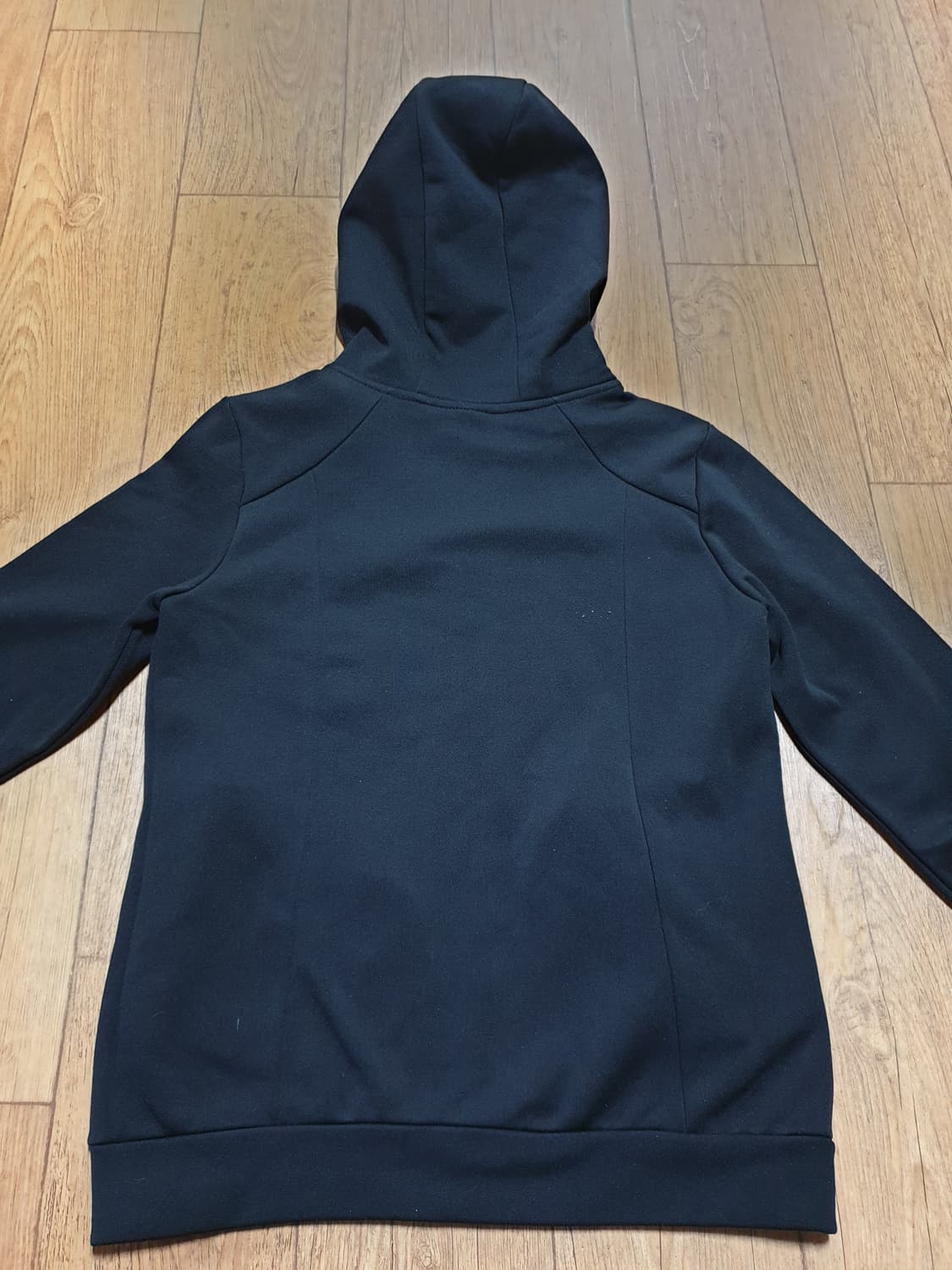 1069 데상트 후드집업 95 사이즈입니다 상품이미지4