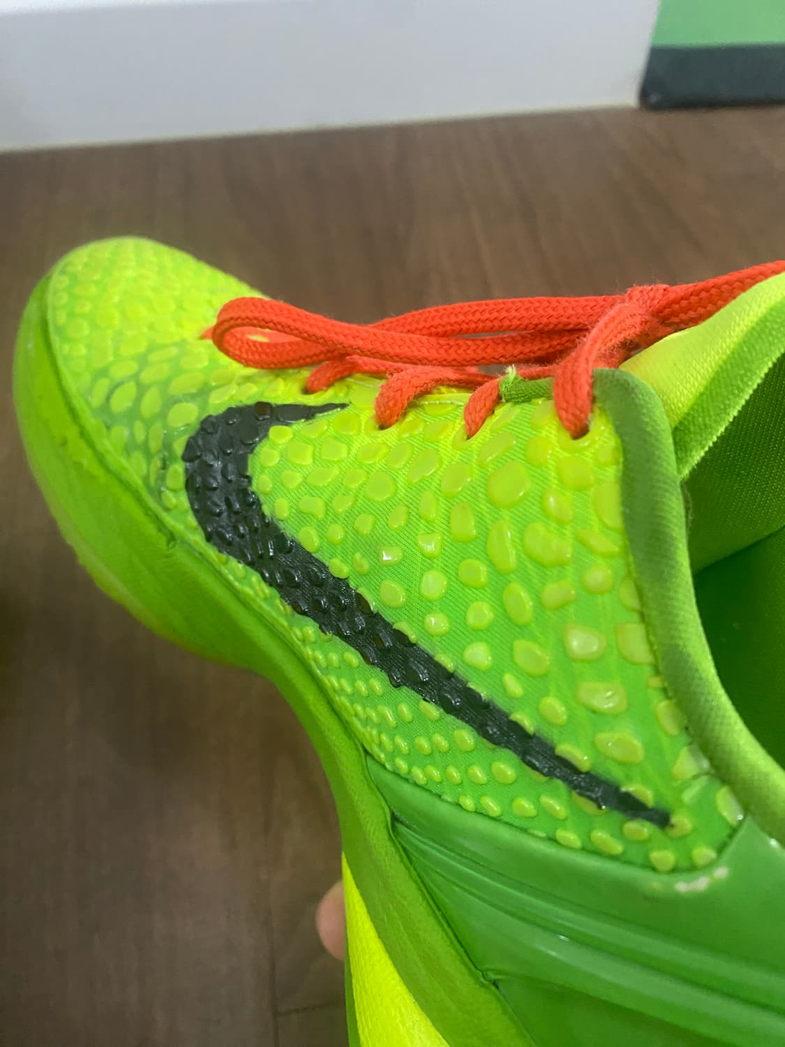 [크림구매] 코비6 그린치 270 상품이미지4