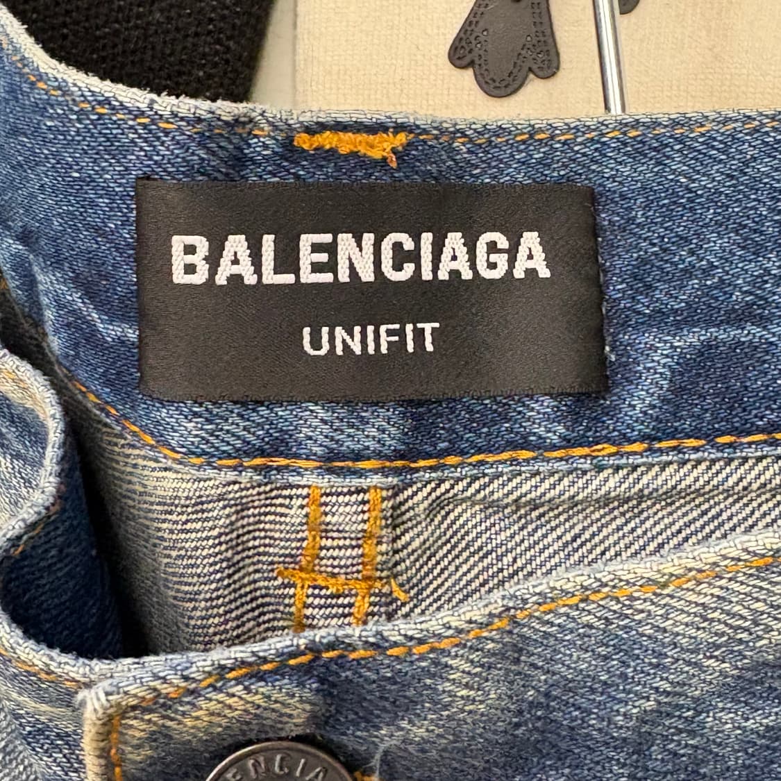 M 발렌시아가 코티드(코팅) 배기 데님 팬츠  상품이미지4