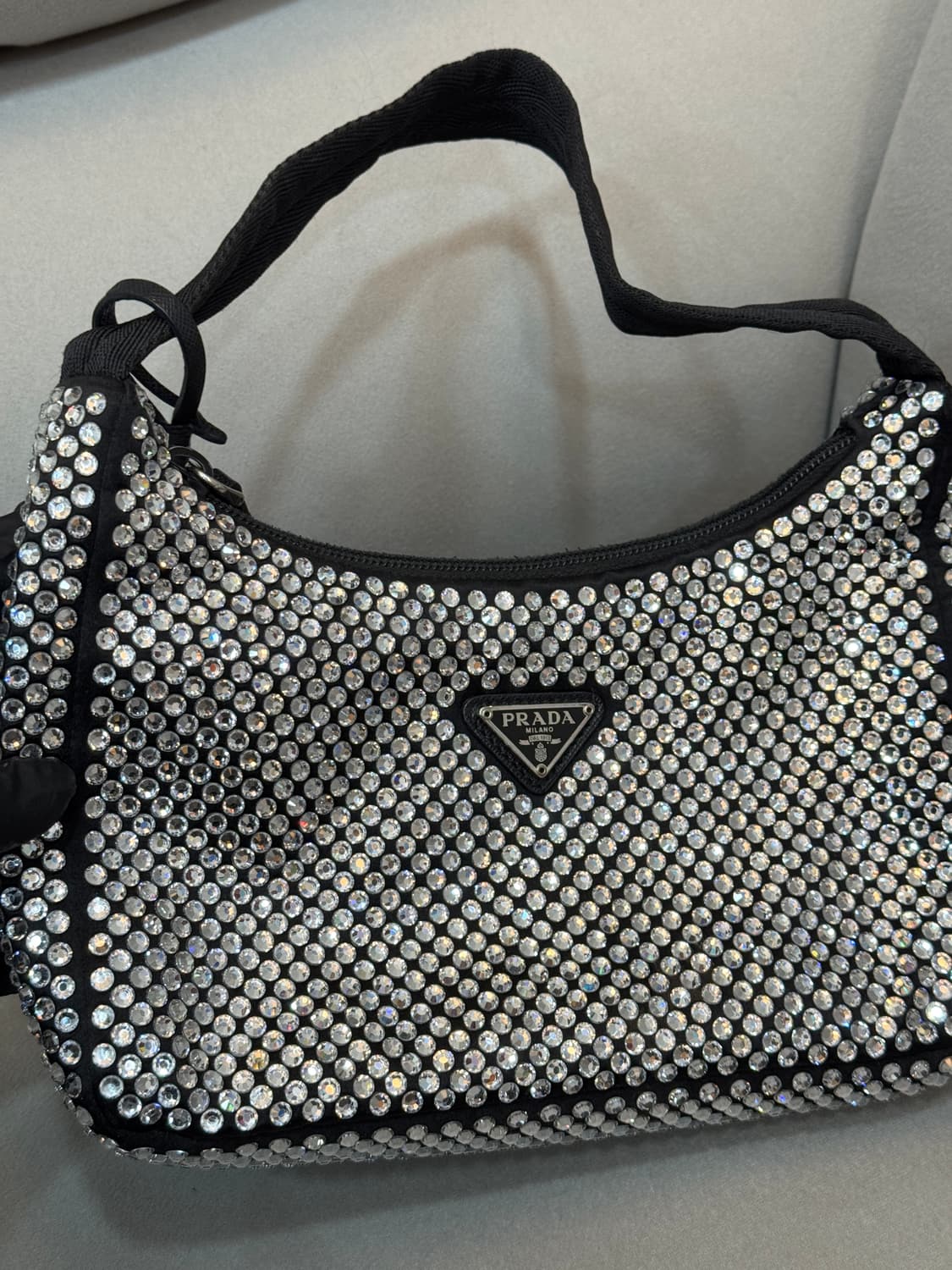 프라다 새틴 크리스탈 호보백 상품이미지2