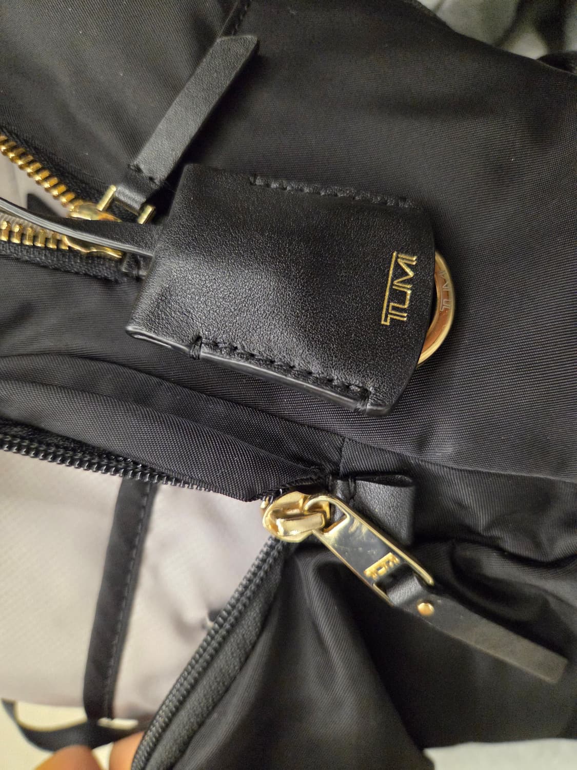 투미 여성 보이져 백팩 상품이미지8