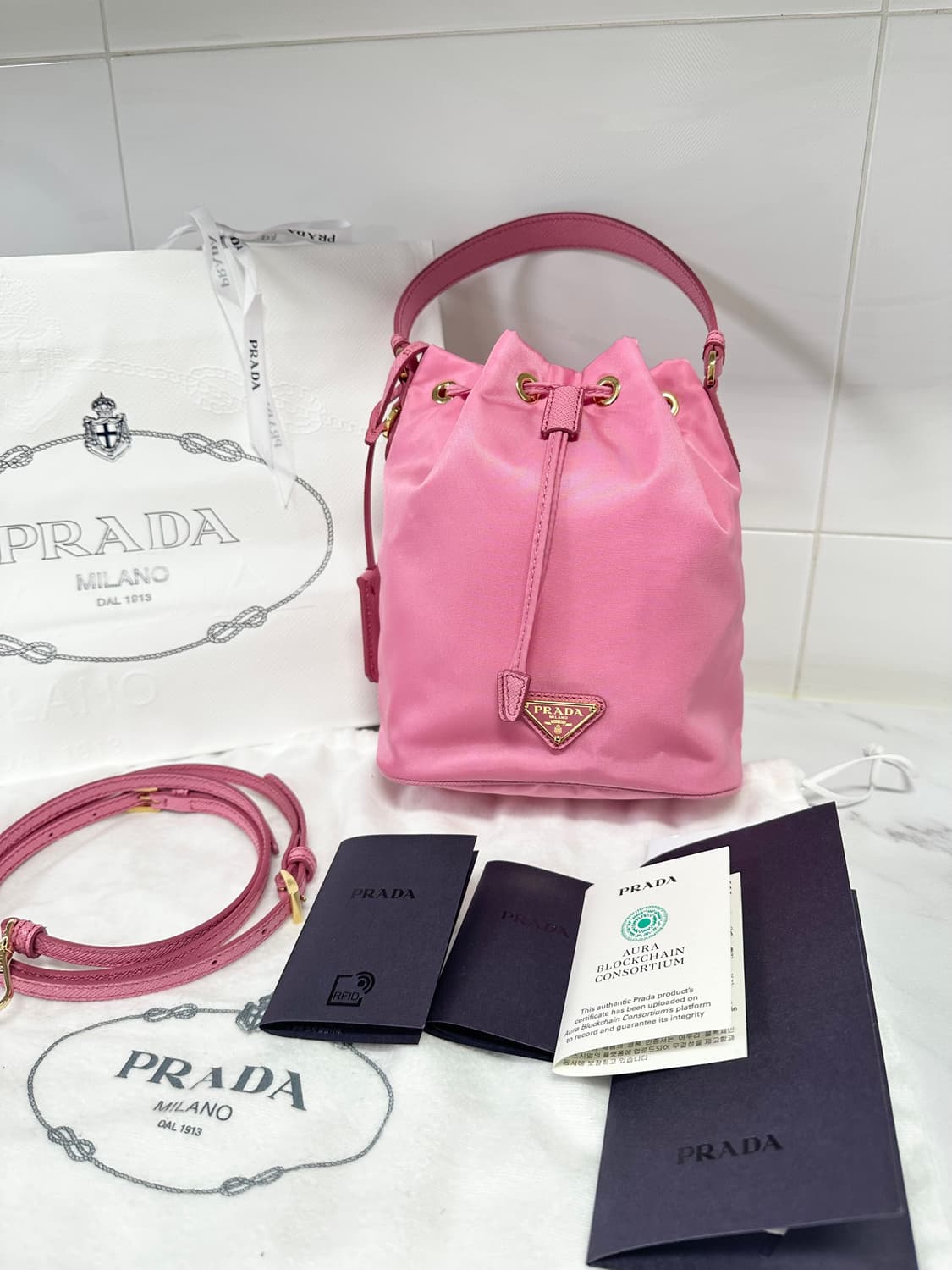 [새상품 정품] 프라다 리에디션 1978 버킷백 상품이미지2