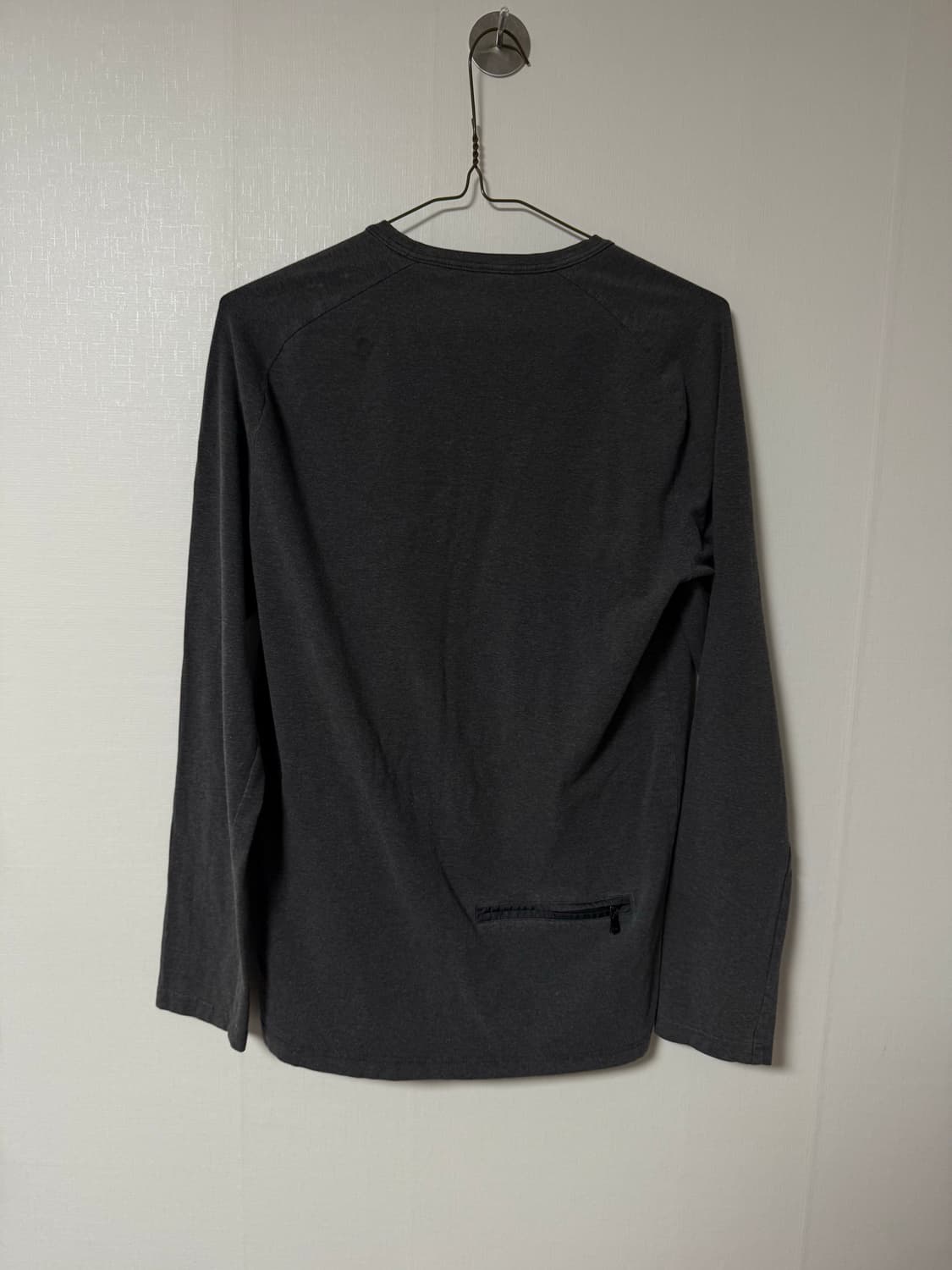 프라다 스포츠 백지퍼 롱슬리브 상품이미지2