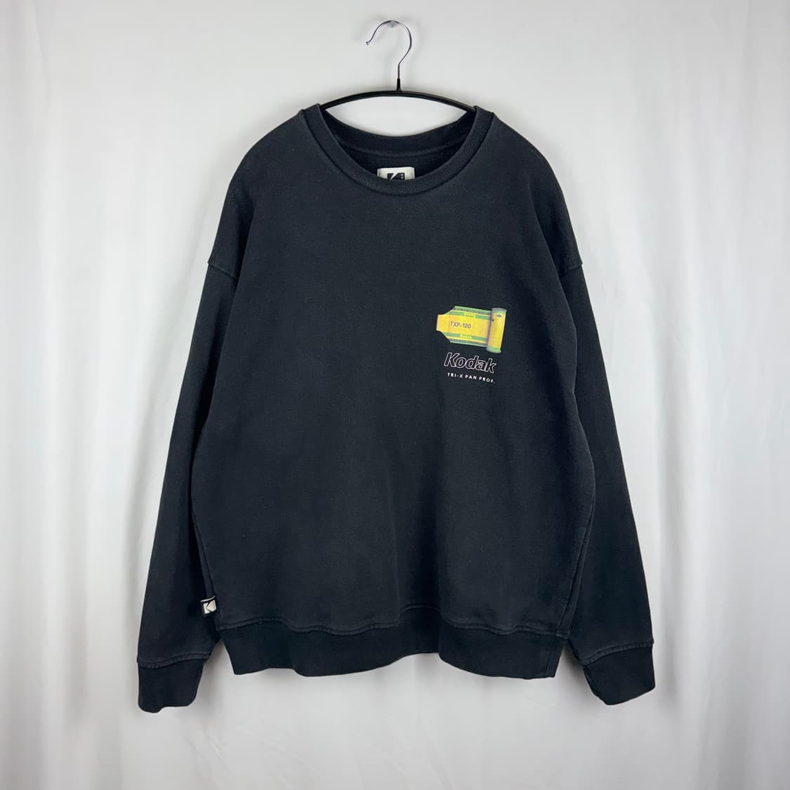 (L) 코닥 헤비웨이트 프린팅 맨투맨 블랙 상품이미지2