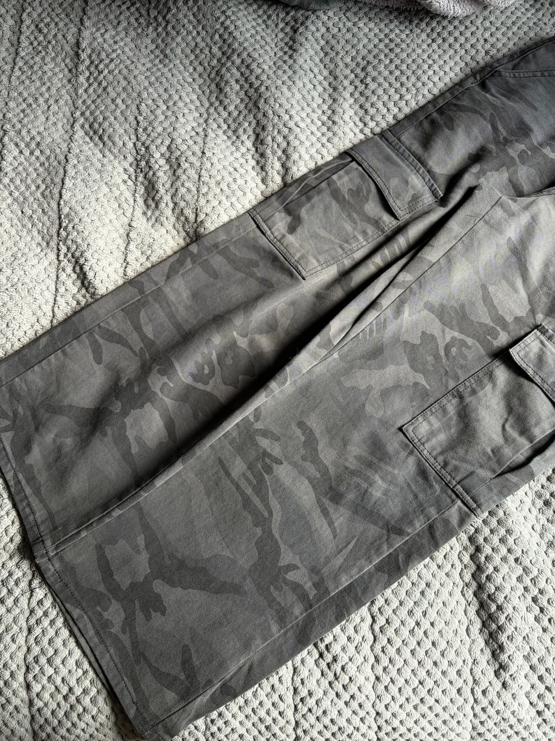 덤 CAMO WIDE CARGO PANTS 14 상품이미지2