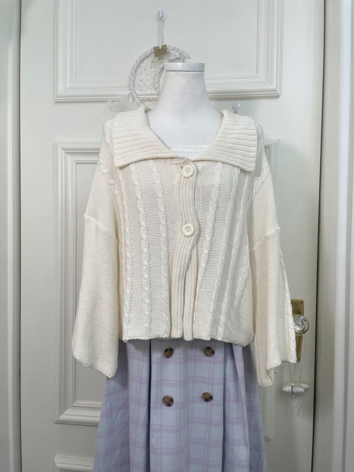 ivory twist loose collar cardigan 상품이미지1