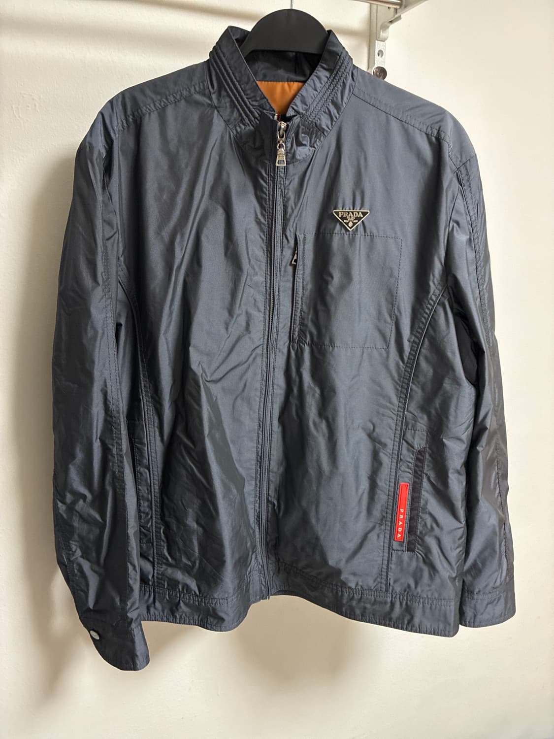 프라다 바람막이 상품이미지1