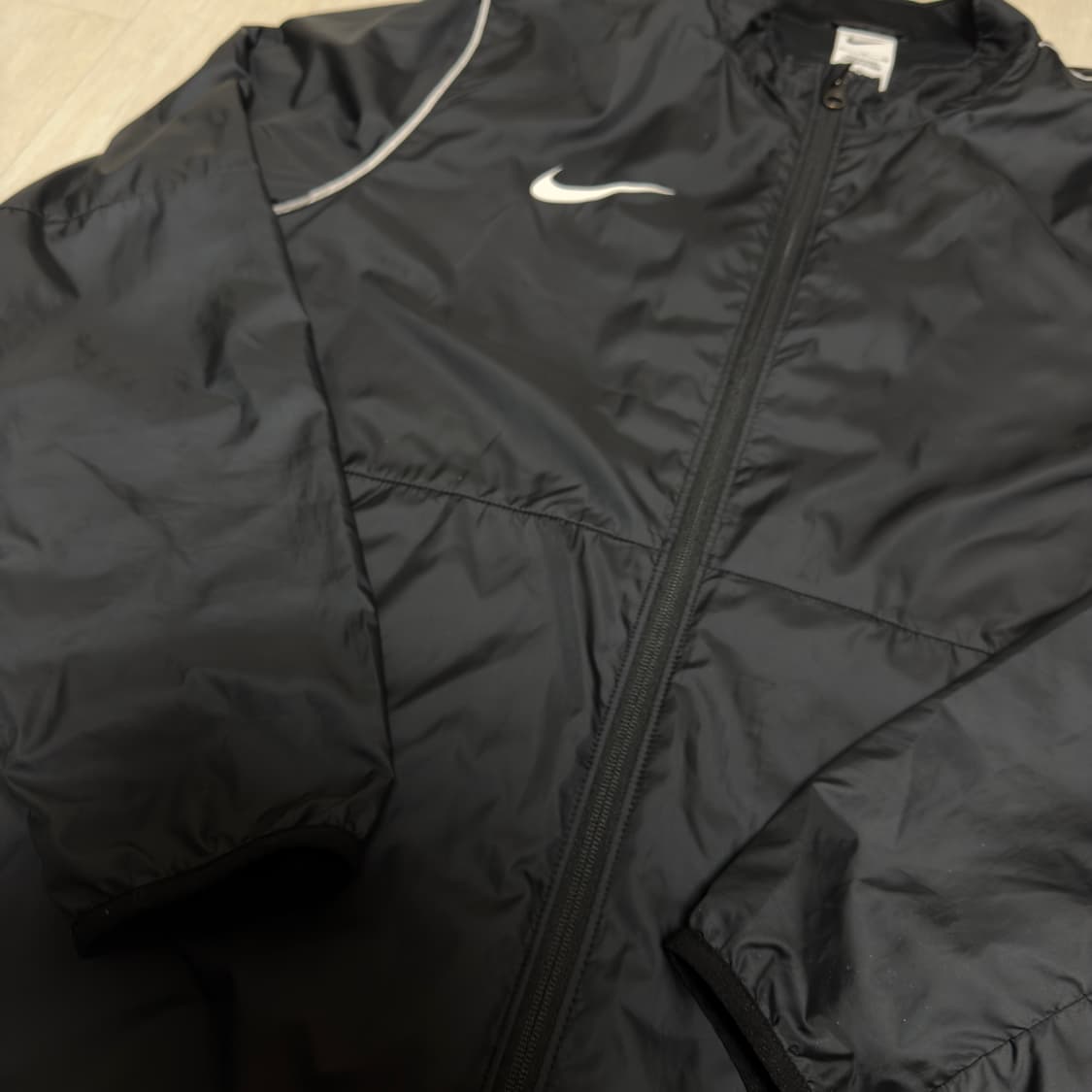 나이키 바람막이 상품이미지2