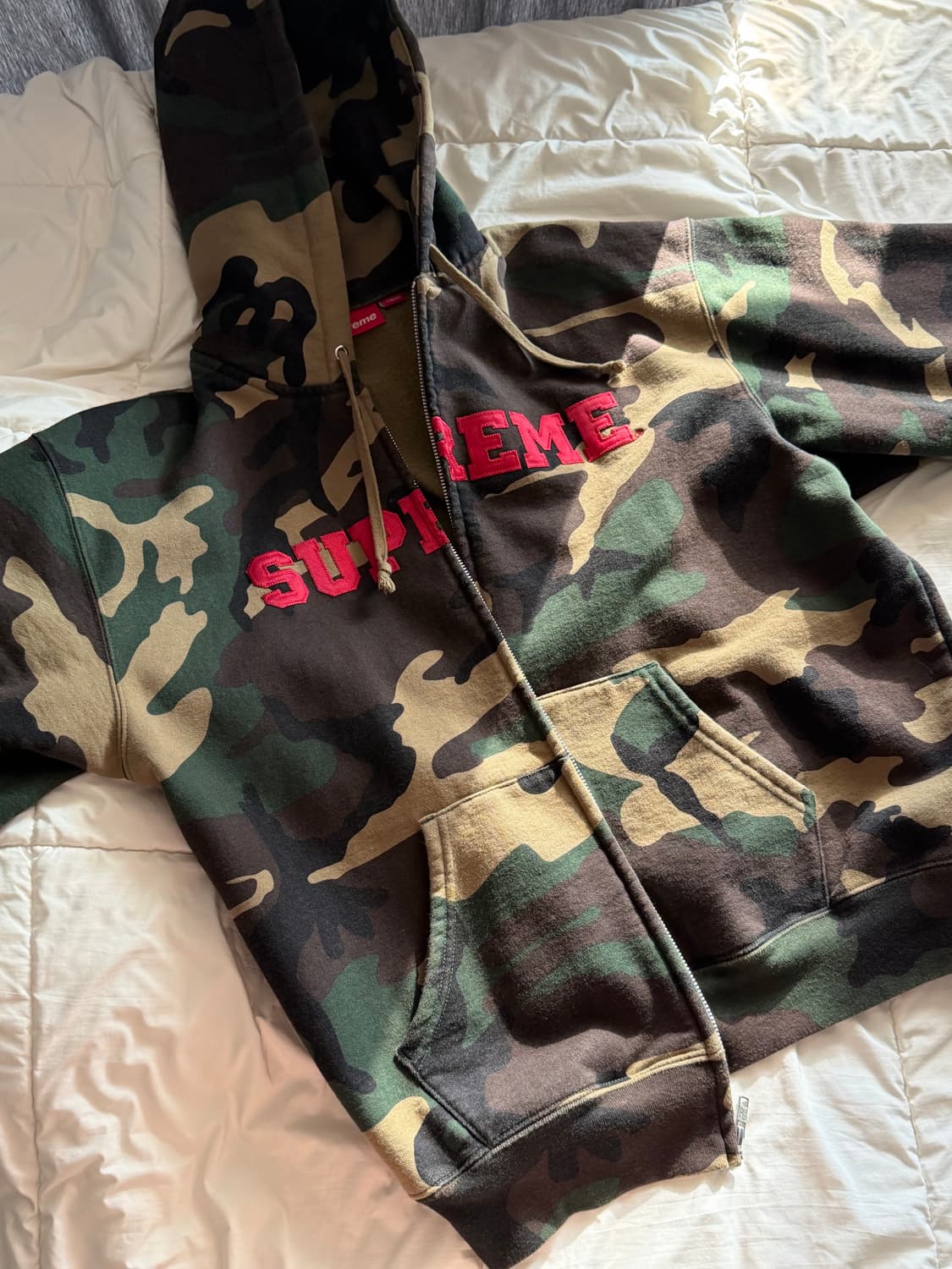 슈프림 25FW 카모 후드집업 상품이미지1
