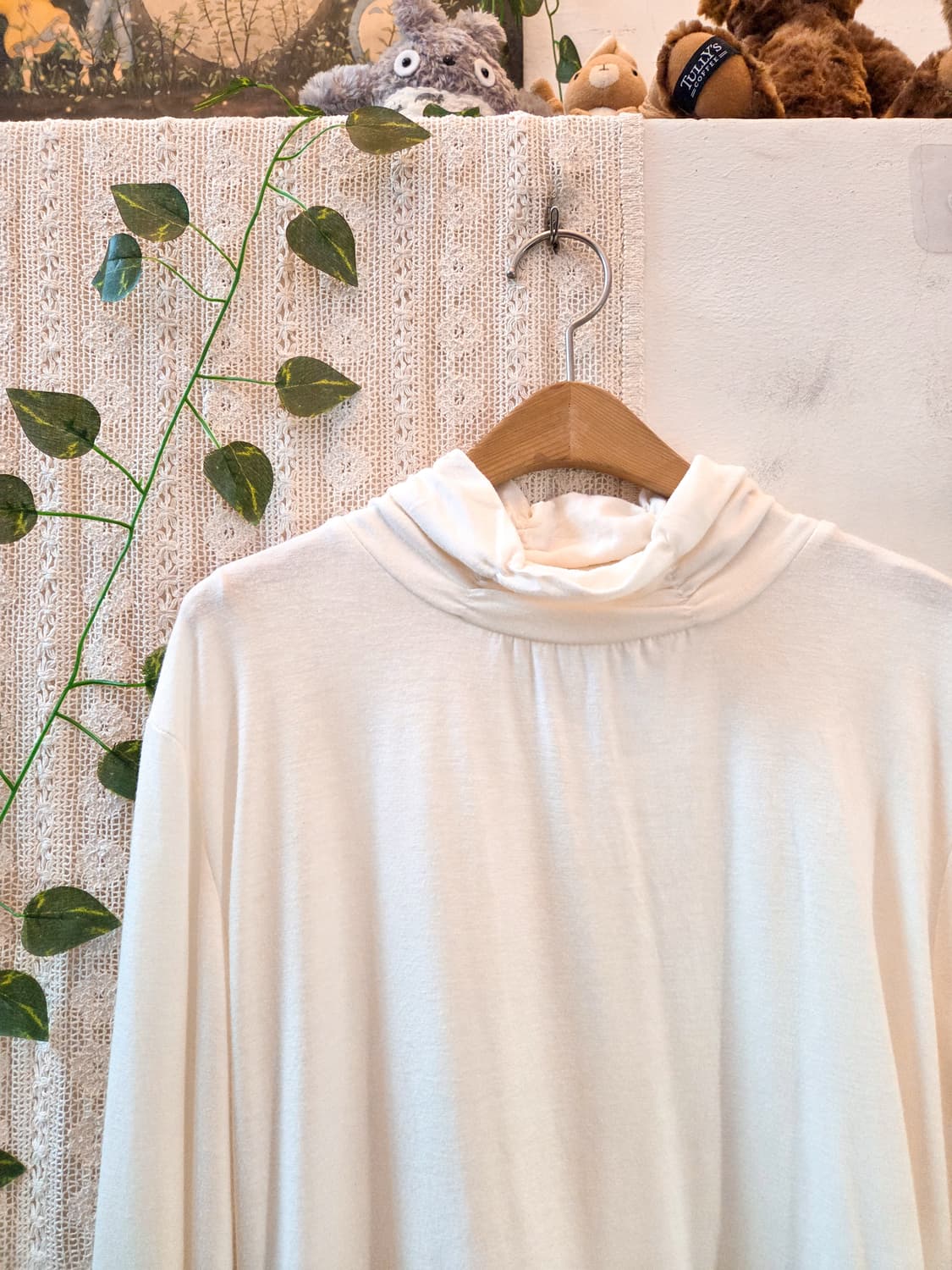 밑단 체크 배색 목폴라 슬리브 상품이미지2