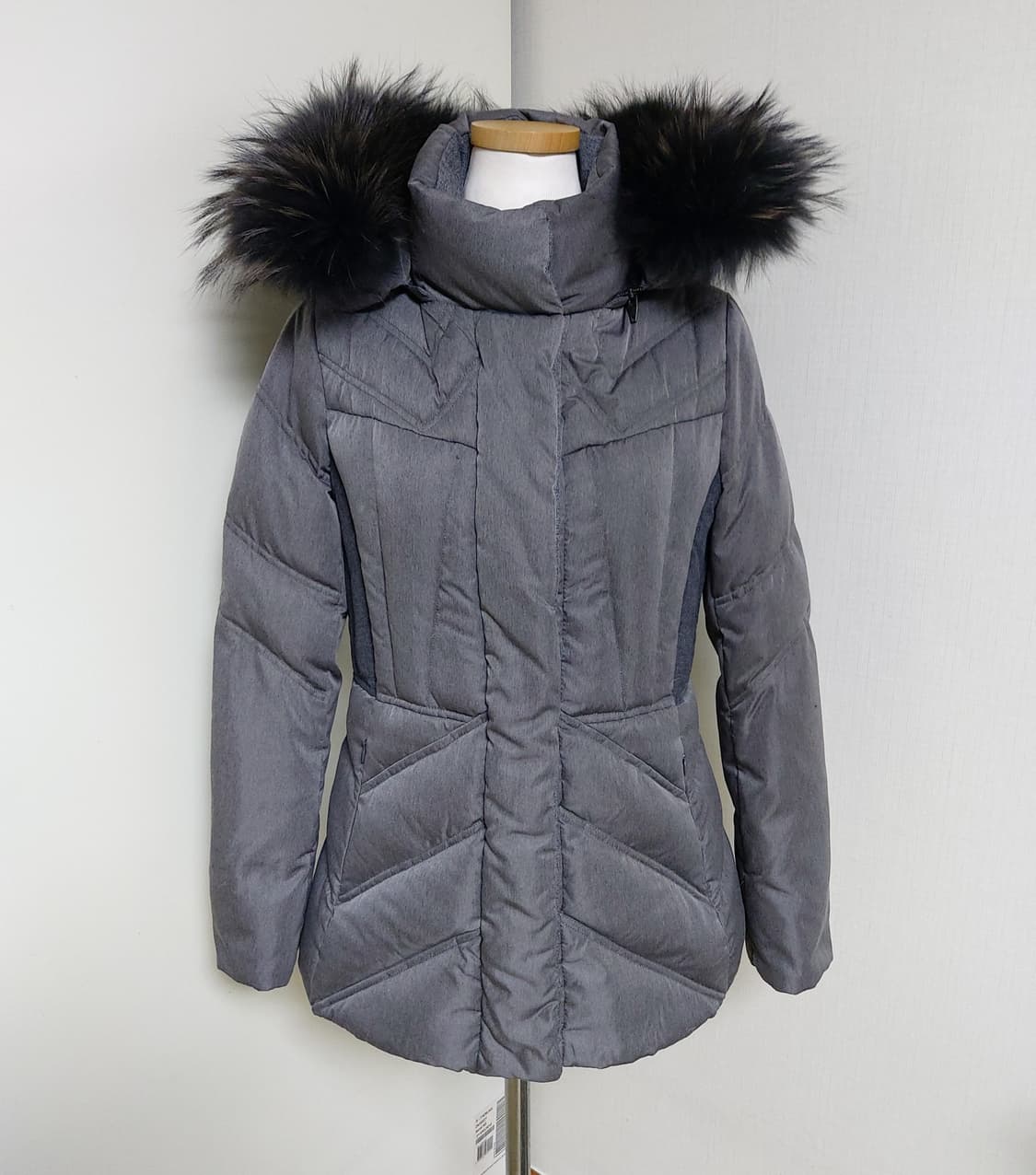 온앤온 여성 라쿤퍼 덕다운 패딩 (55)

 상품이미지1