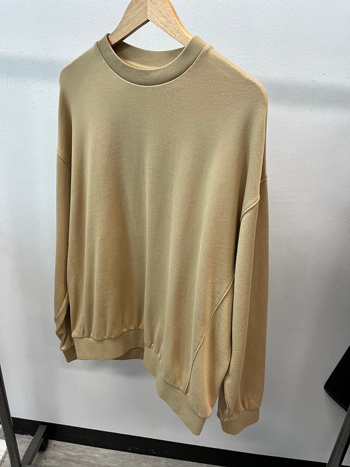 110) 타임 베이지 프린트 맨투맨  상품이미지1