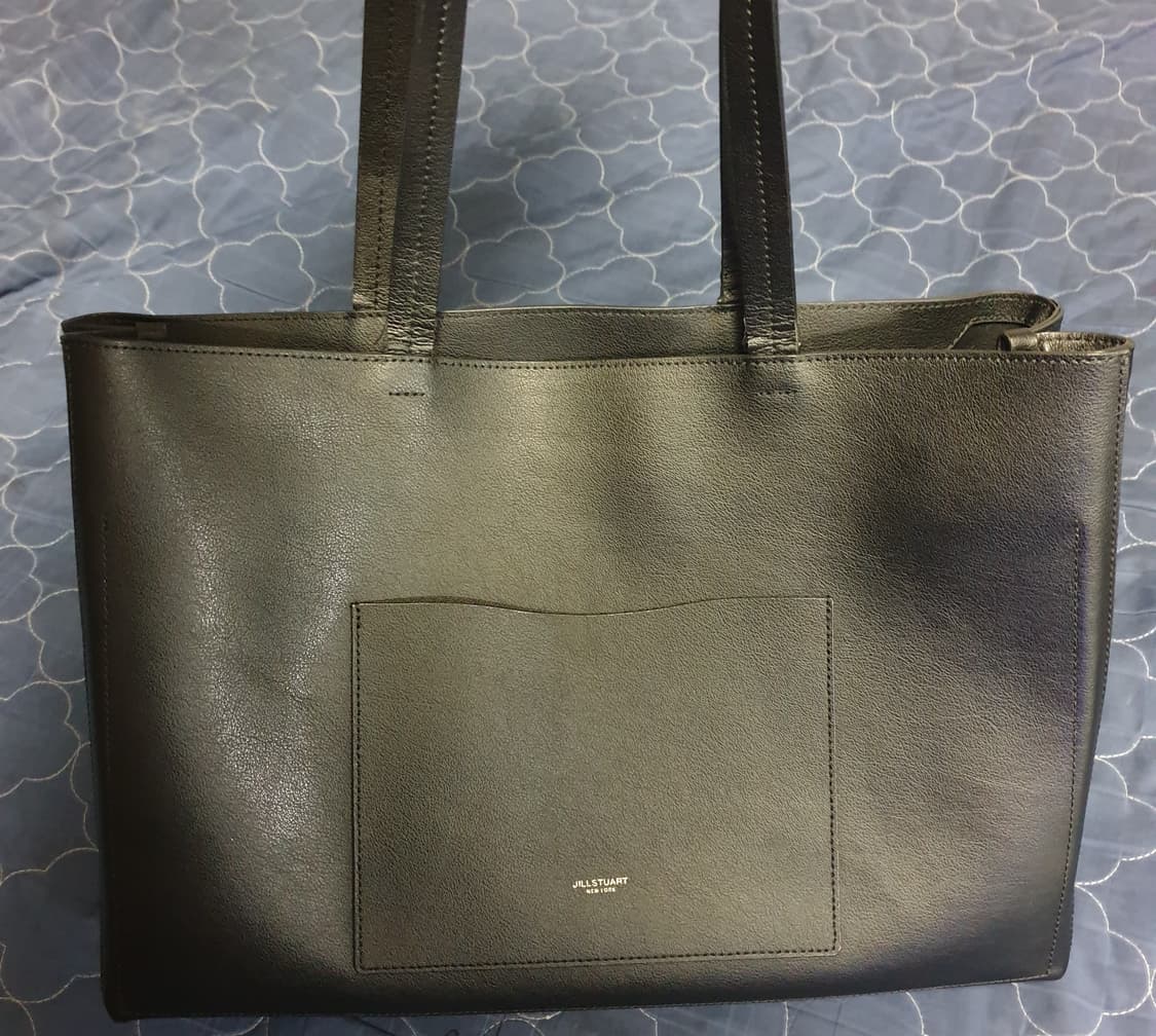 (단종매물) 질스튜어트 소가죽 불륨로고 가로형 숄더 쇼퍼백 블랙 상품이미지4