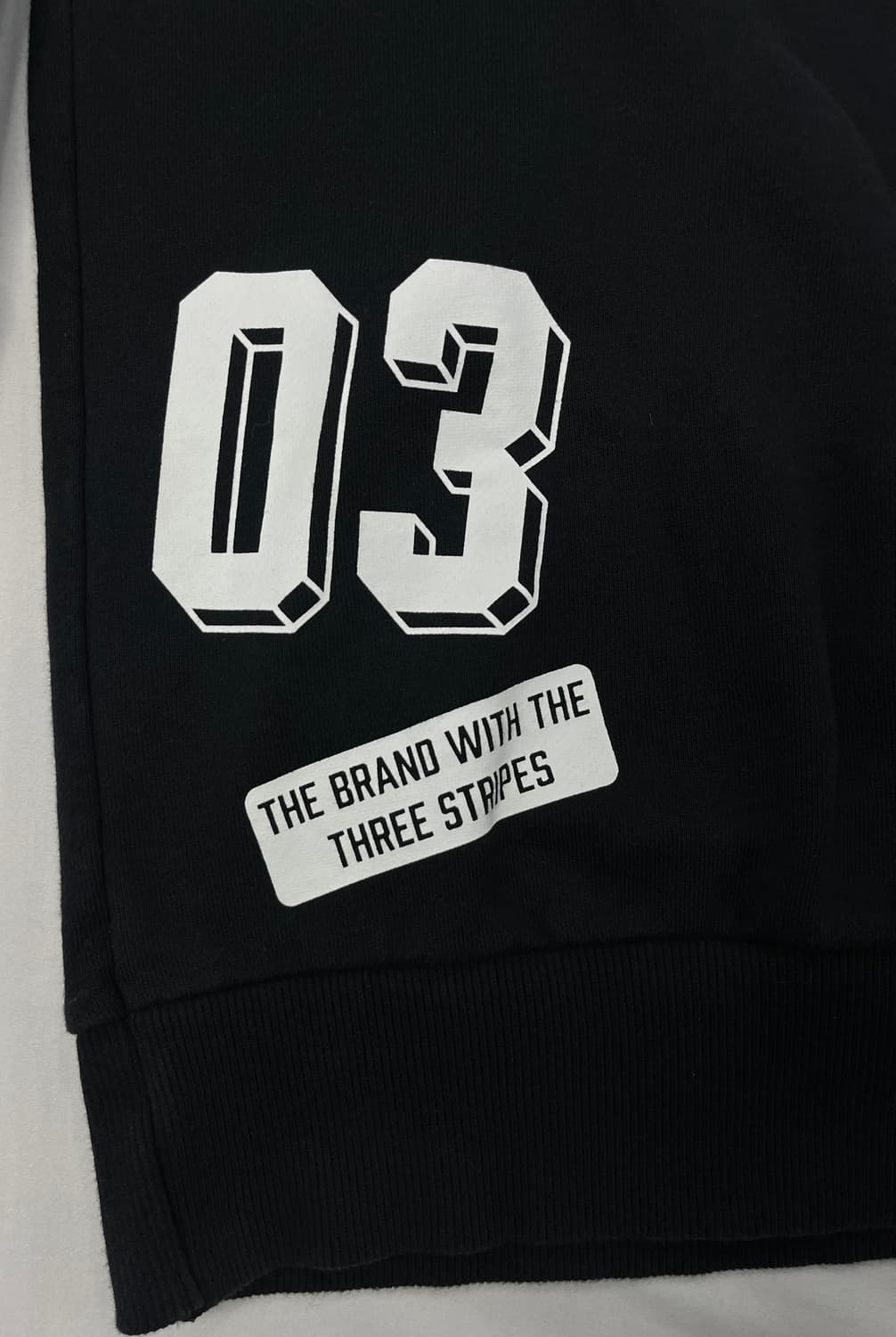 아디다스 패치 맨투맨 상품이미지5