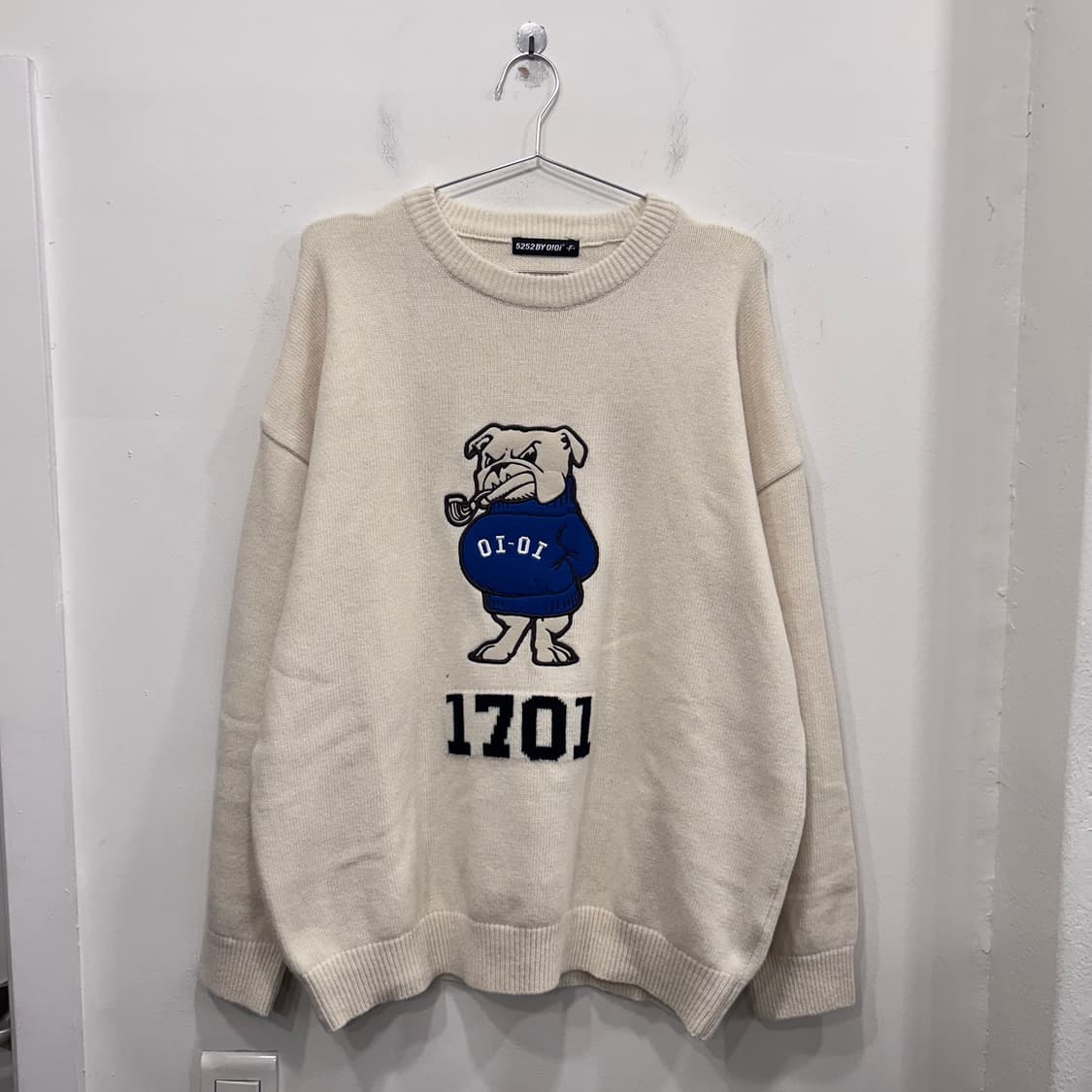 OIOI 1701 패치 빅로고 오버핏 코튼 니트 상품이미지2
