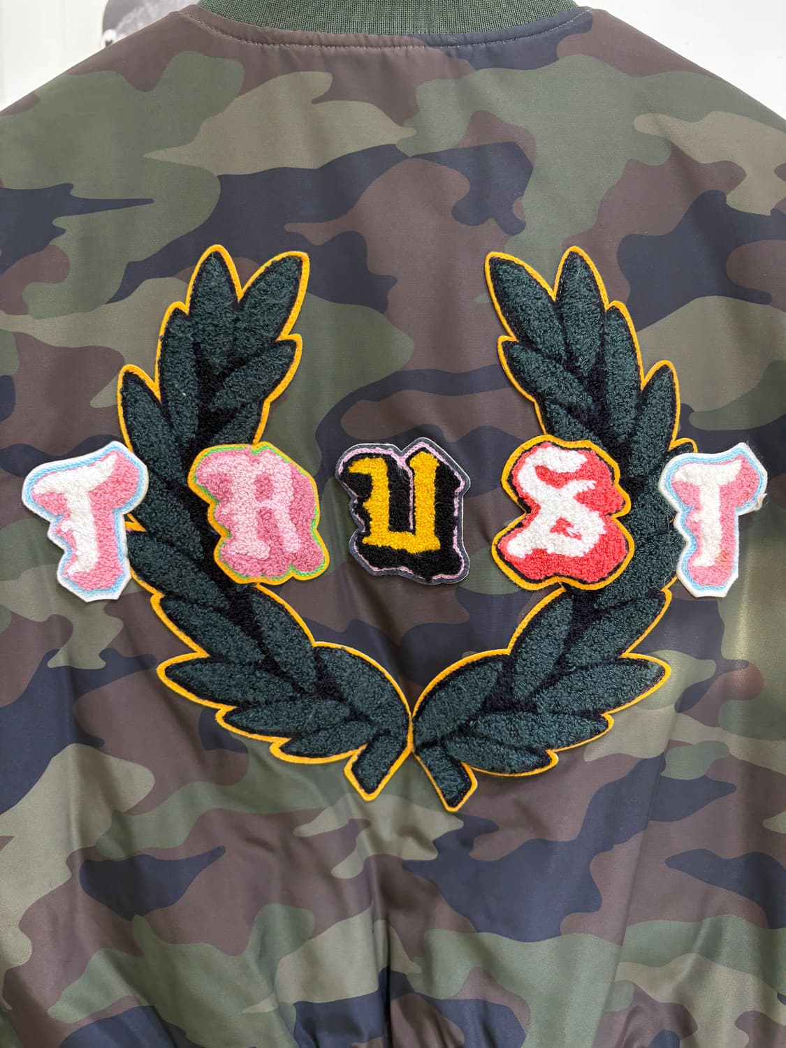 GUESS 항공점퍼 상품이미지6