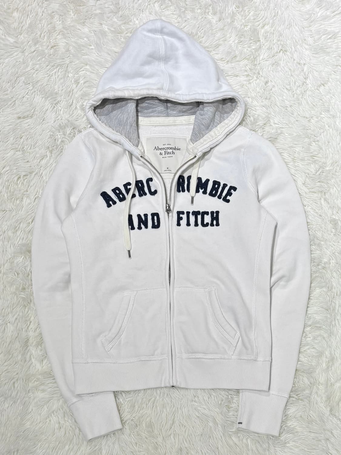 아베크롬비 화이트 빅로고 후드집업 상품이미지3