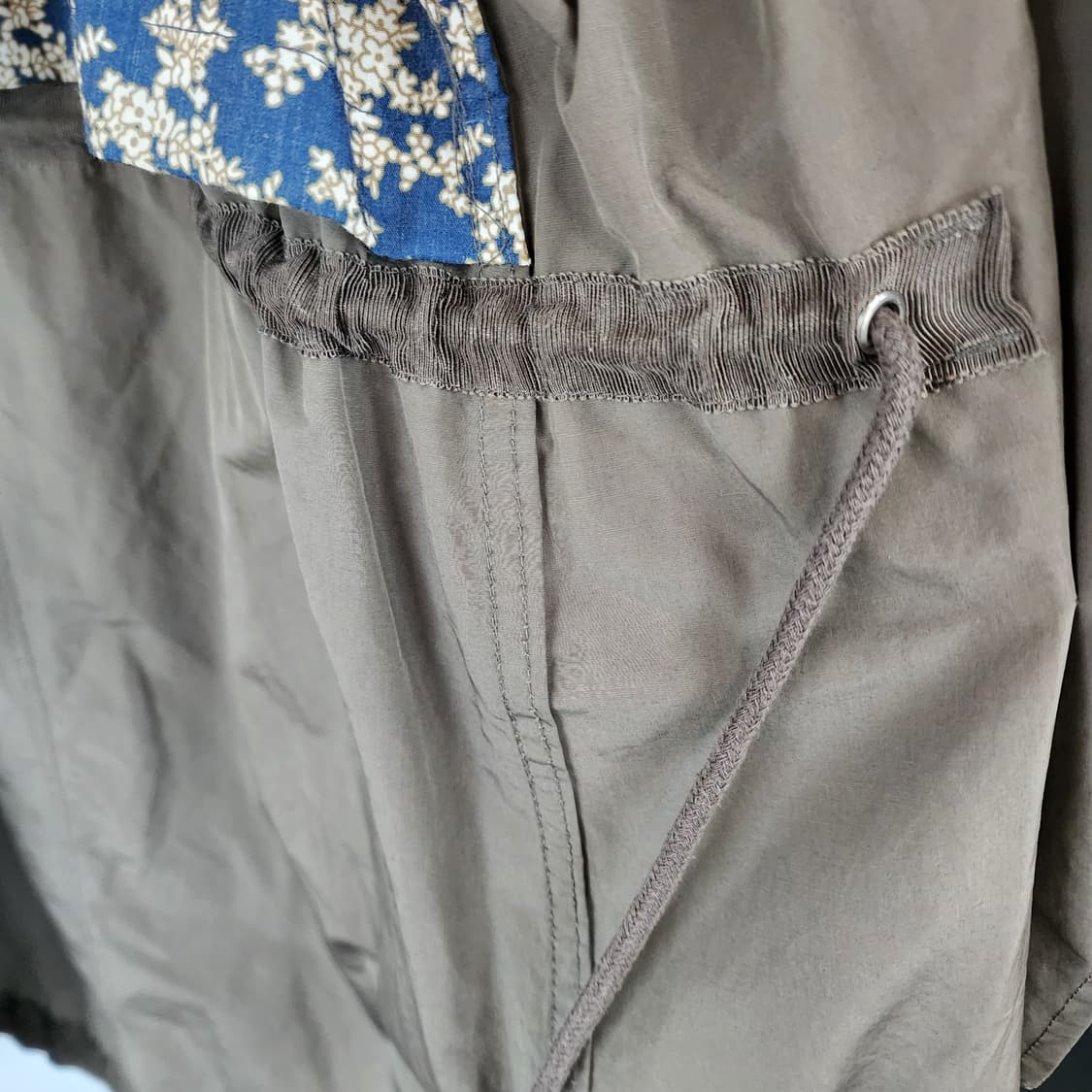 써스데이 아일랜드 브라운 야상 후드 롱 코트 상품이미지4