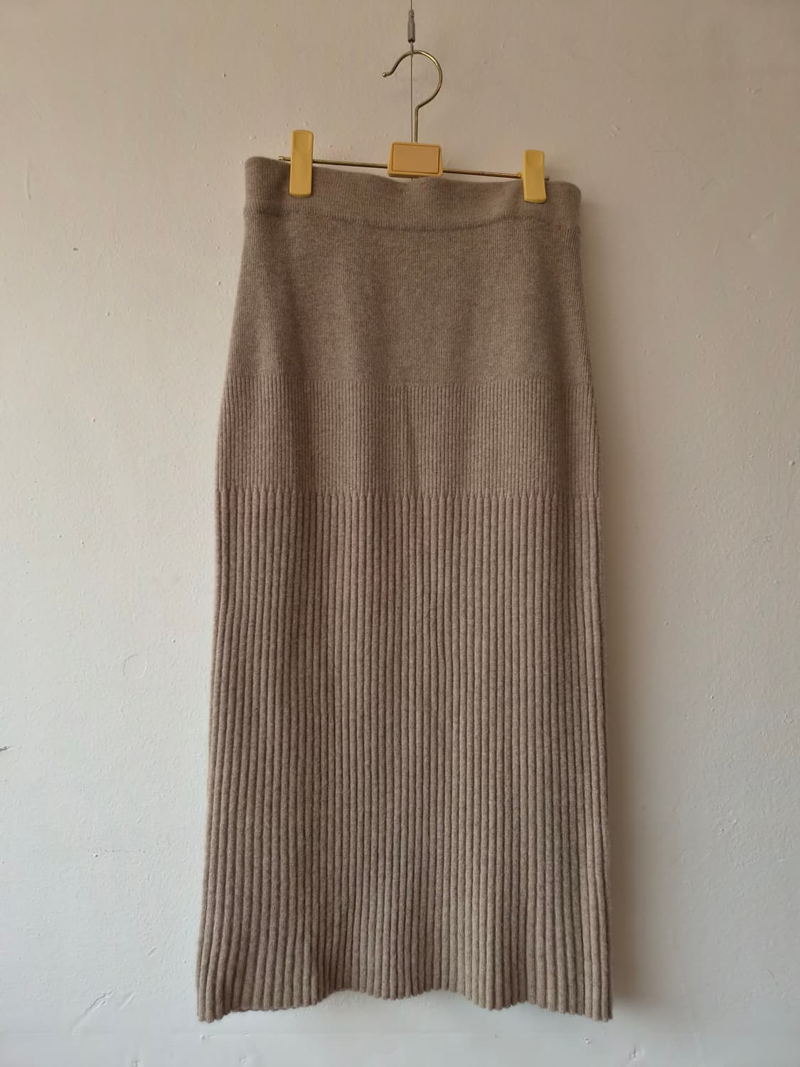 여성 베이지니트롱스커트 상품이미지2