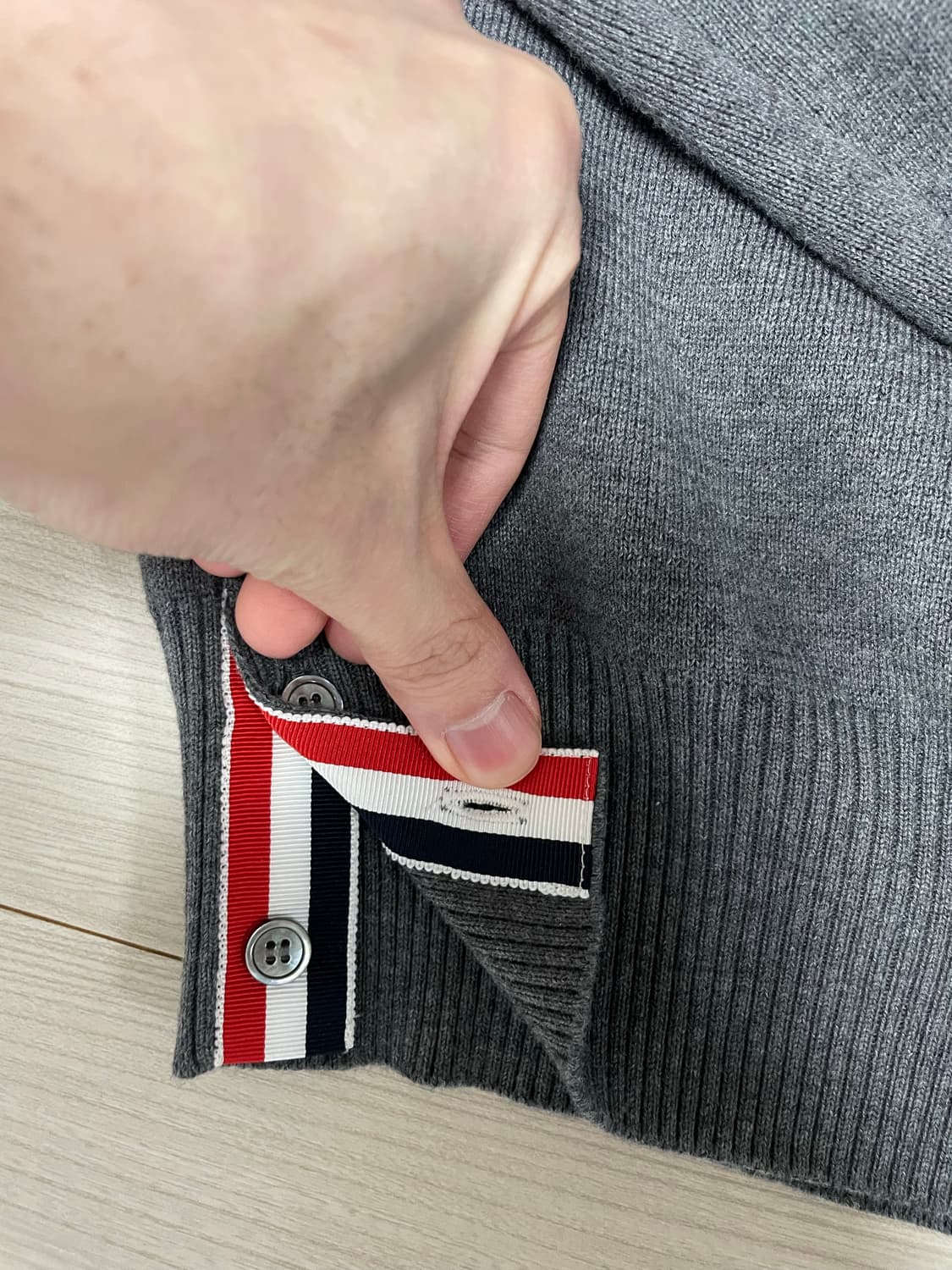 톰브라운 밀라노 스티치 니트 그레이(4사이즈) 상품이미지5