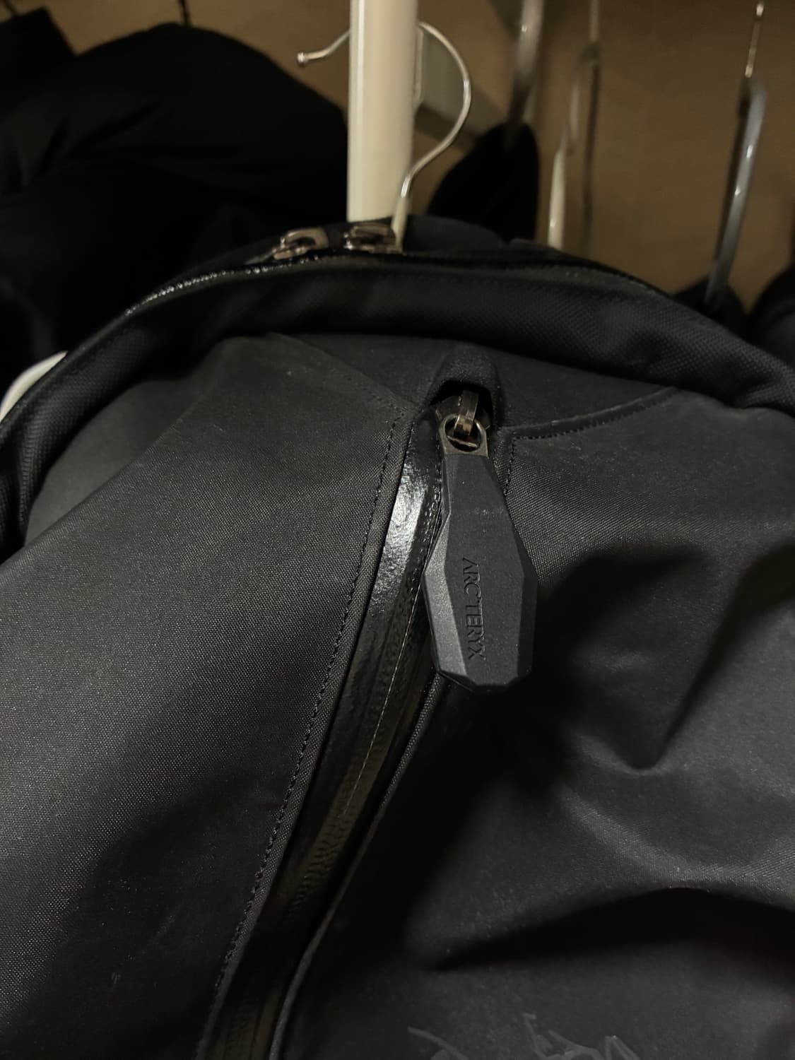 아크테릭스 아로 16 백팩 블랙 상품이미지3