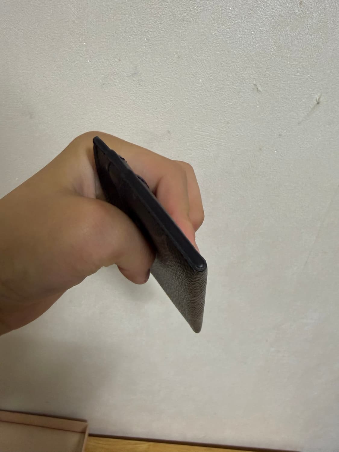 [루이비통 모노그램 이클립스 카드지갑 상품이미지3