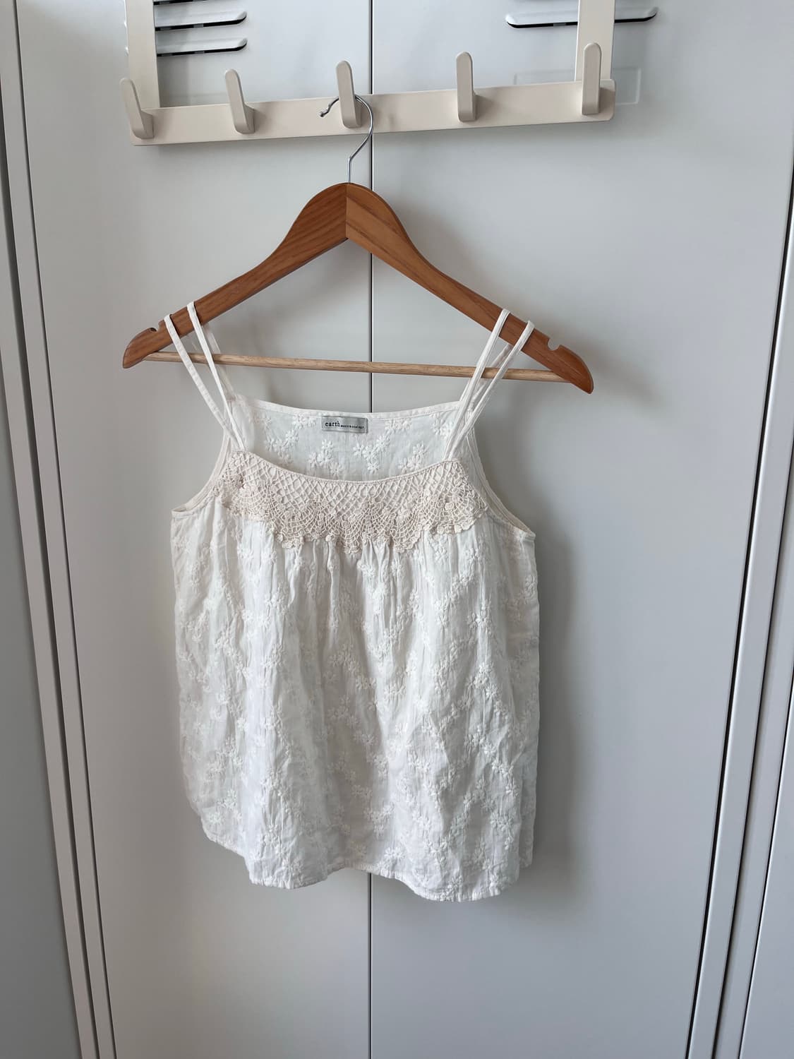 Earth music 얼스뮤직 잔꽃 레이스 슬리브리스 상품이미지8